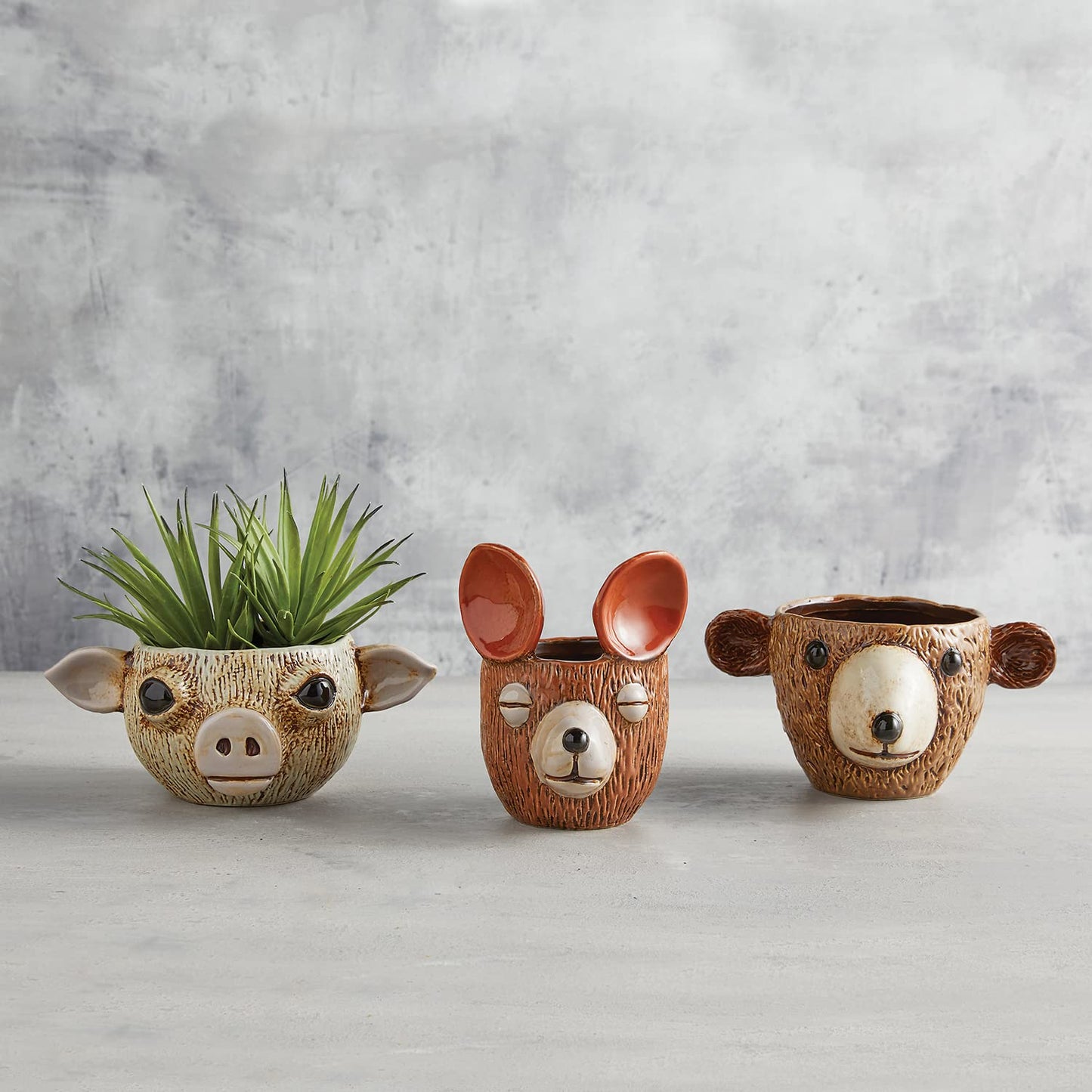 47th & Main Unique Textured Shaped Ceramic Planter Flower Pot for Succulents Small Plants and More, Small, Bear Face