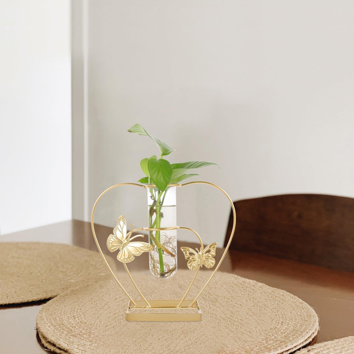 Uonlytech Metal and Glass Hydroponic Flower Vase with Butterfly Motif, Heart-Shaped Terrarium Ornament for Home Décor, Desktop Plant Holder for Living Room and Wedding Decorations