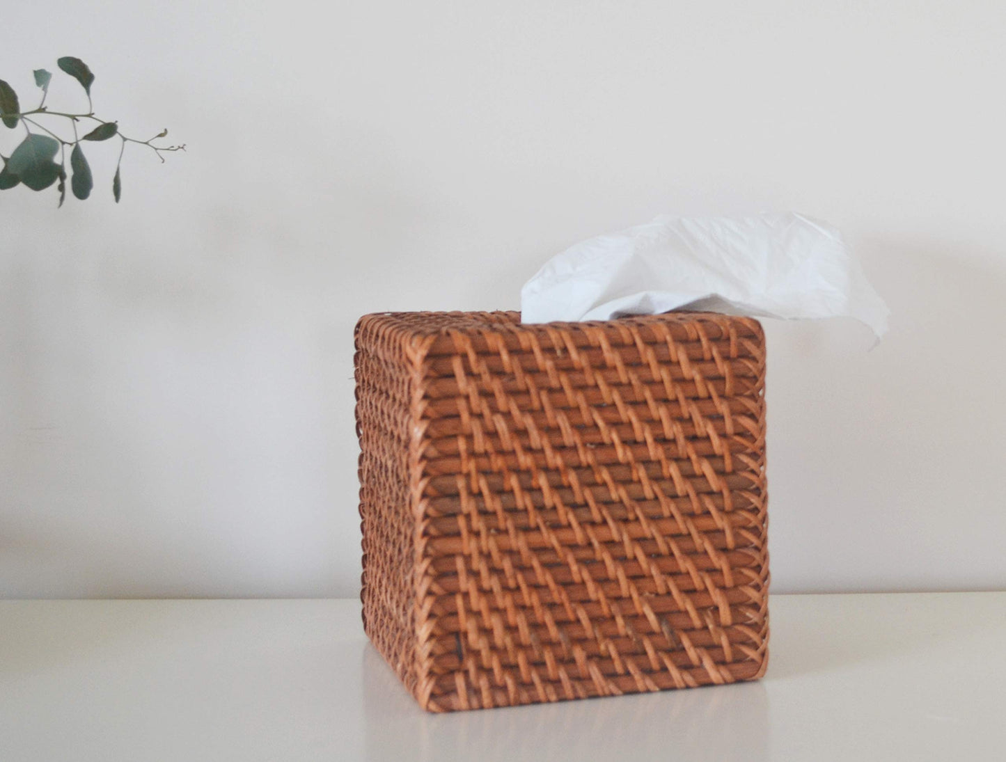Rattan Tissue Box Cover Natural Woven Facial Napkin Holder Square (Honey Brown, 5.5x5.5x5.9 Inch)