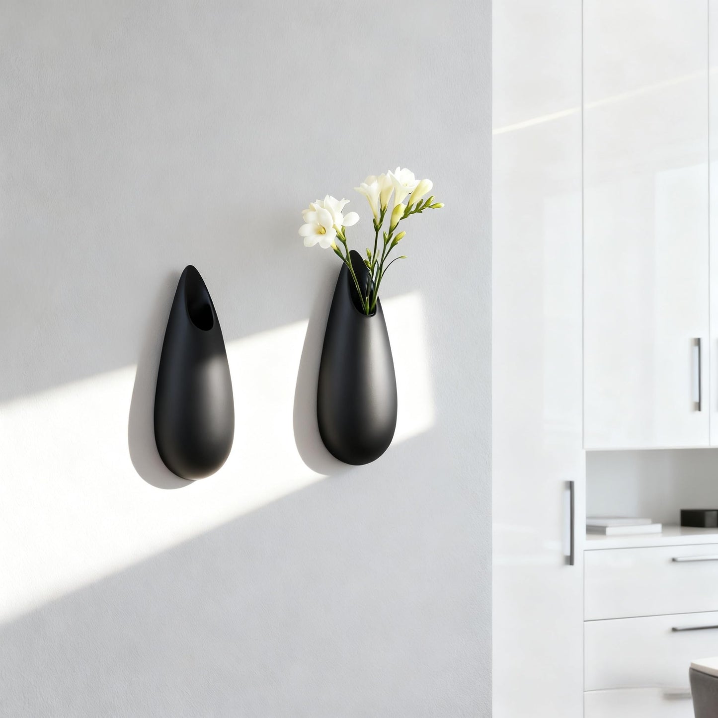 DOCFLVAS Sculptural Wall Ceramic Vase — 2 Pack Black Hanging Sconce Vase | Turn Flowers into Art — Decorative Ceramic Wall Sconce for Single Stem Displays