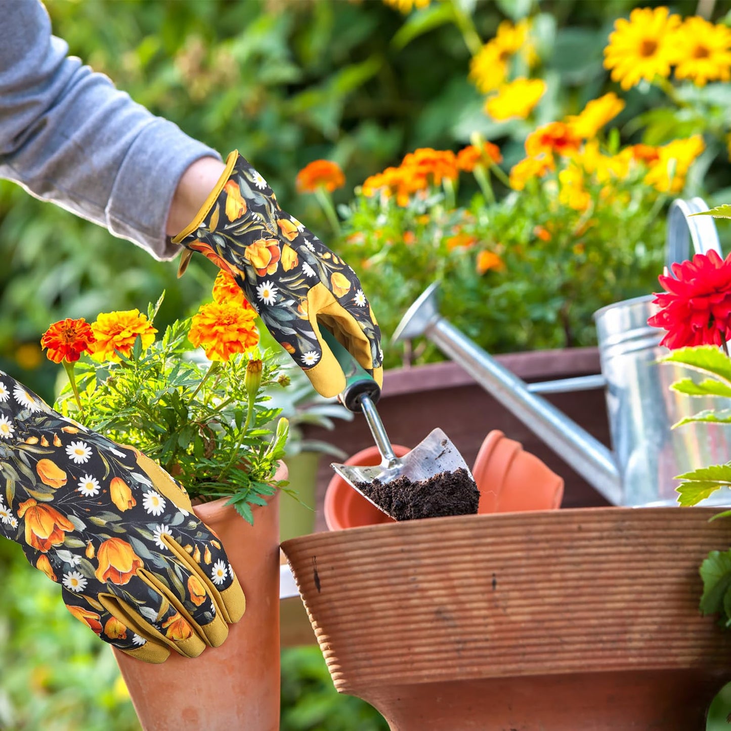 SLARMOR Gardening-Gloves for Women - Thorn-Proof Work-Gloves with Touch Screen for Weeding, Digging, Planting, Pruning Yard Gloves,Well-Designed Gardening Gifts for Women Gardeners-Small