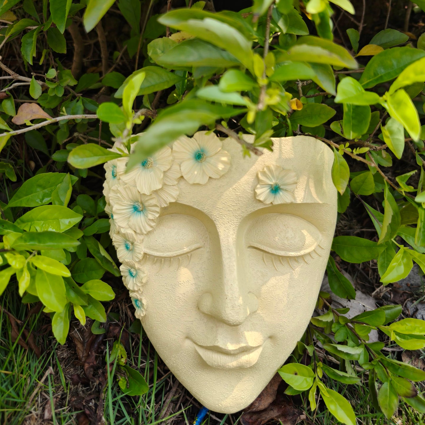 KOXHERO Face Shape Wall Planter Elegant Yellow Resin Wall-Mounted Head Pot with Drainage Hole Unique Small Vase Holder for Flower,Succulents, Hanging Plants for Plant Lovers