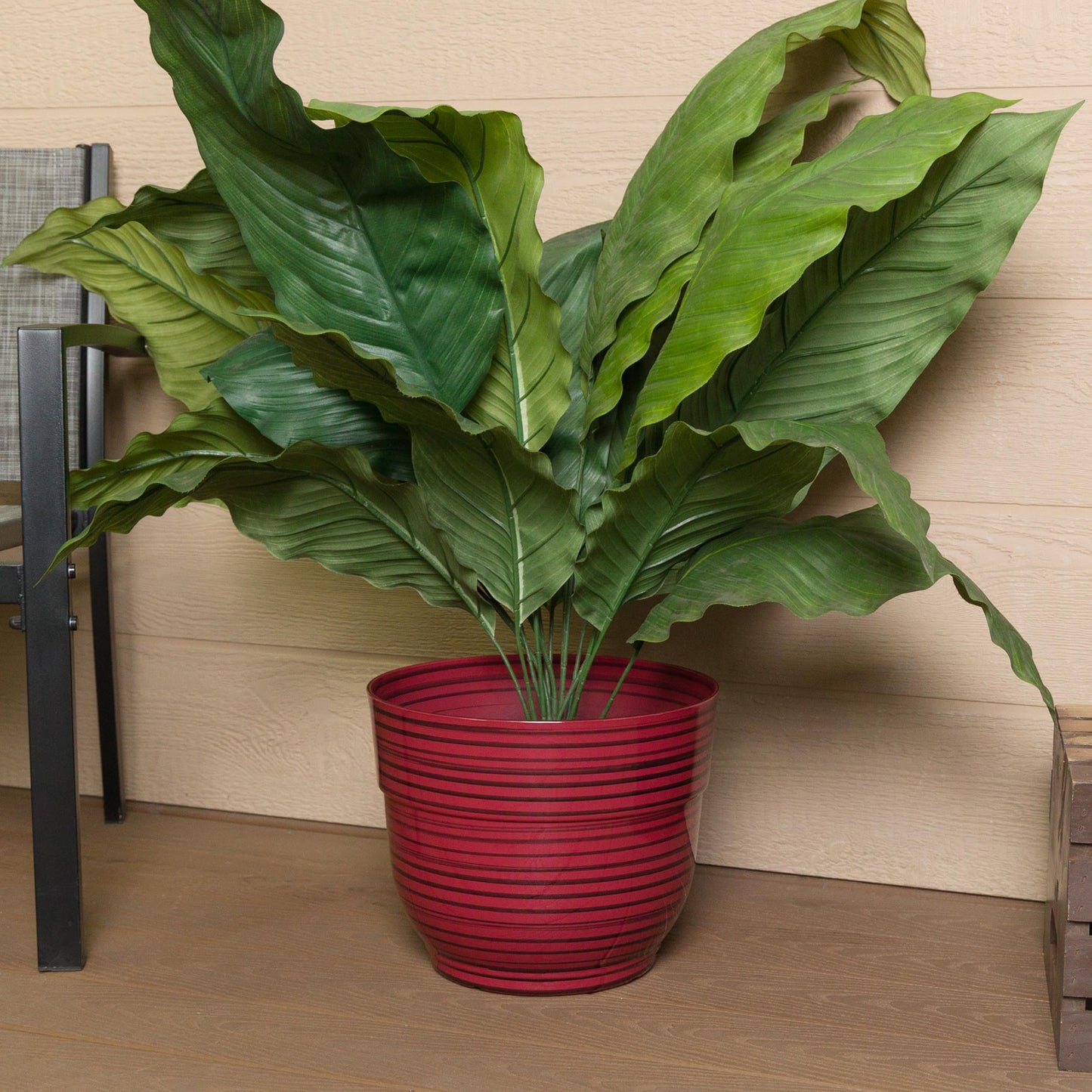 Alpine Corporation TWM120RD Indoor/Outdoor 13" Round Striped Planter, Glossy Planter with Drainage Hole and Plug, Red