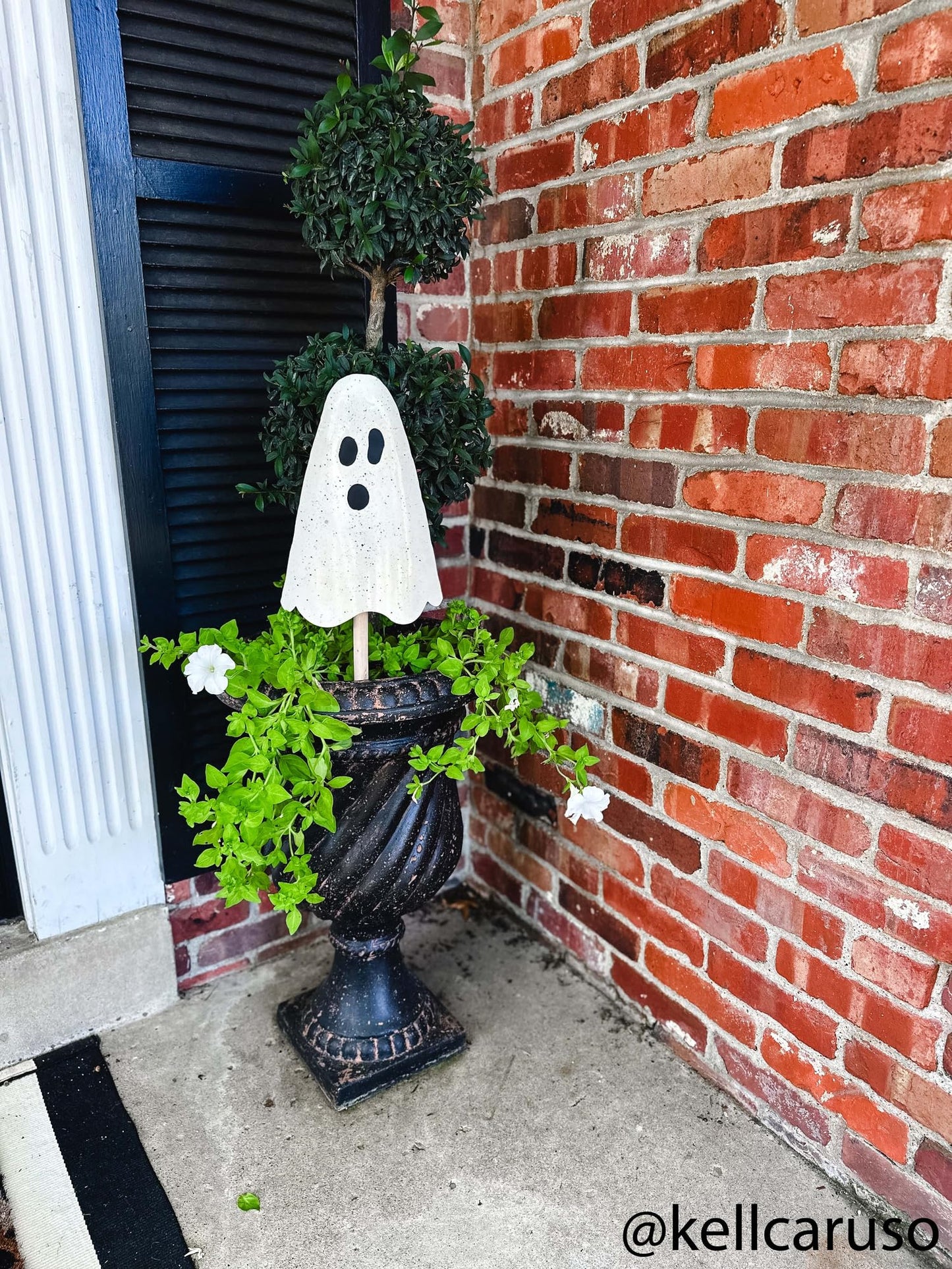 Mud Pie Halloween Metal Ghost Yard Signs, 24", 20",White