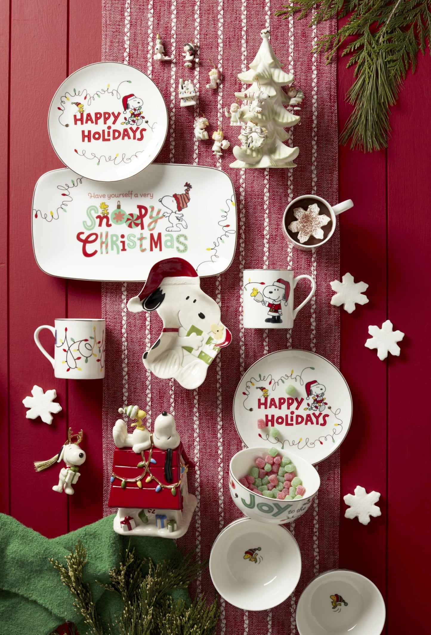 Lenox 896322 Snoopy Christmas All-Purpose Bowls, Set of 4, Holiday Dinnerware