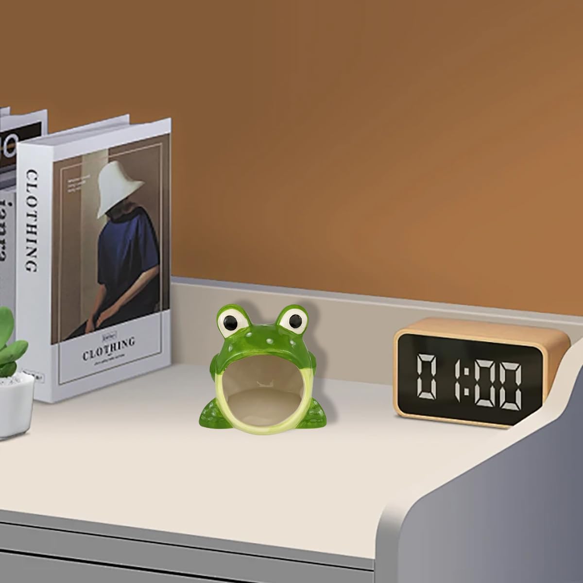 KISWIAR 1 Pcs Cute Frog Candy Servers Bowl,Halloween Trick Or Treat Bowl,Fun Candy Dish,Candy Dish for Office Desk Frog Cookie Jar Frog Shape Jewelry Dish Tray for Home Kitchen Office Table