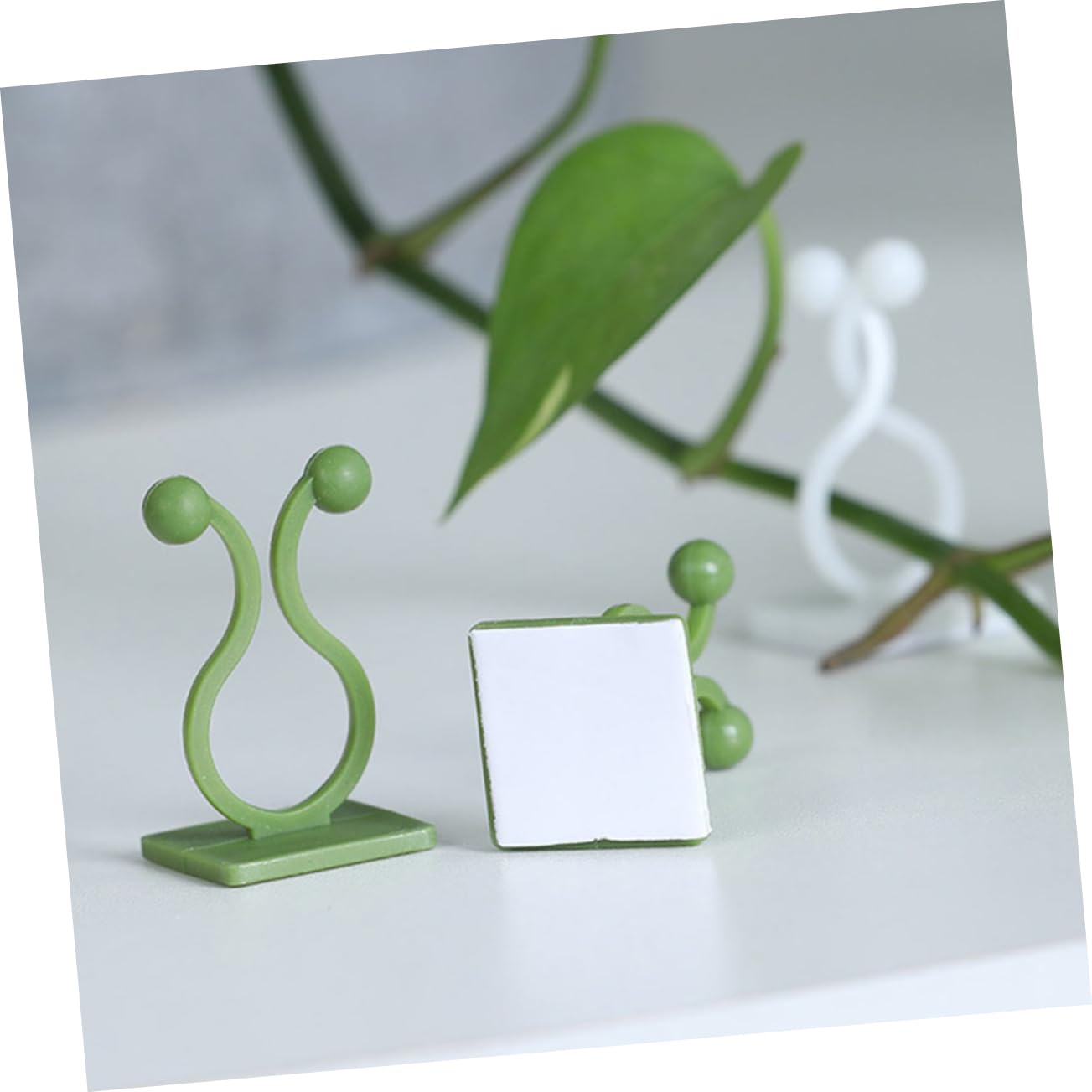 MERRYHAPY 120pcs Plant Wall Sticky Hooks for Climbing Plants Self-Adhesive Vine Clips Easy Installation Fixators for Home Decor