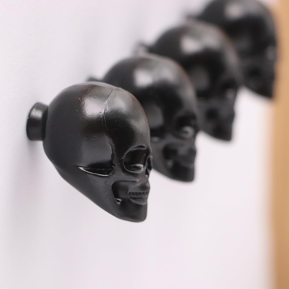 Hdtyyln Skull Wall Hooks, 4 Pcs Decorative Metal Wall Mounted Key Holder Hat Rack Organizer Bathroom Hanger Home and Kitchen Use Pegs (Black)