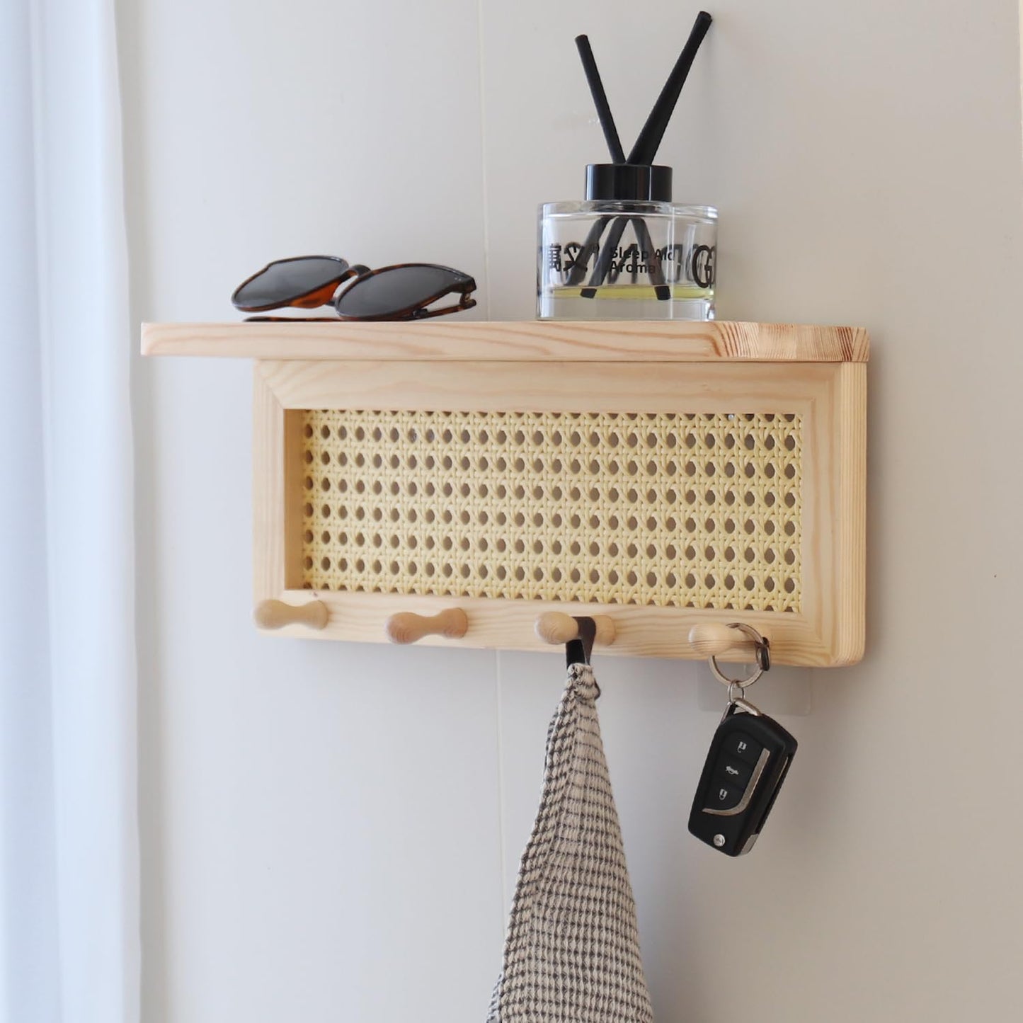 FRIADE PE Rattan Key Holder with 4 Key Hooks ,Wall Mounted Decorative Floating Shelf for Entryway,Nursery,Mudroom, Hallway, Office (Burlywood)