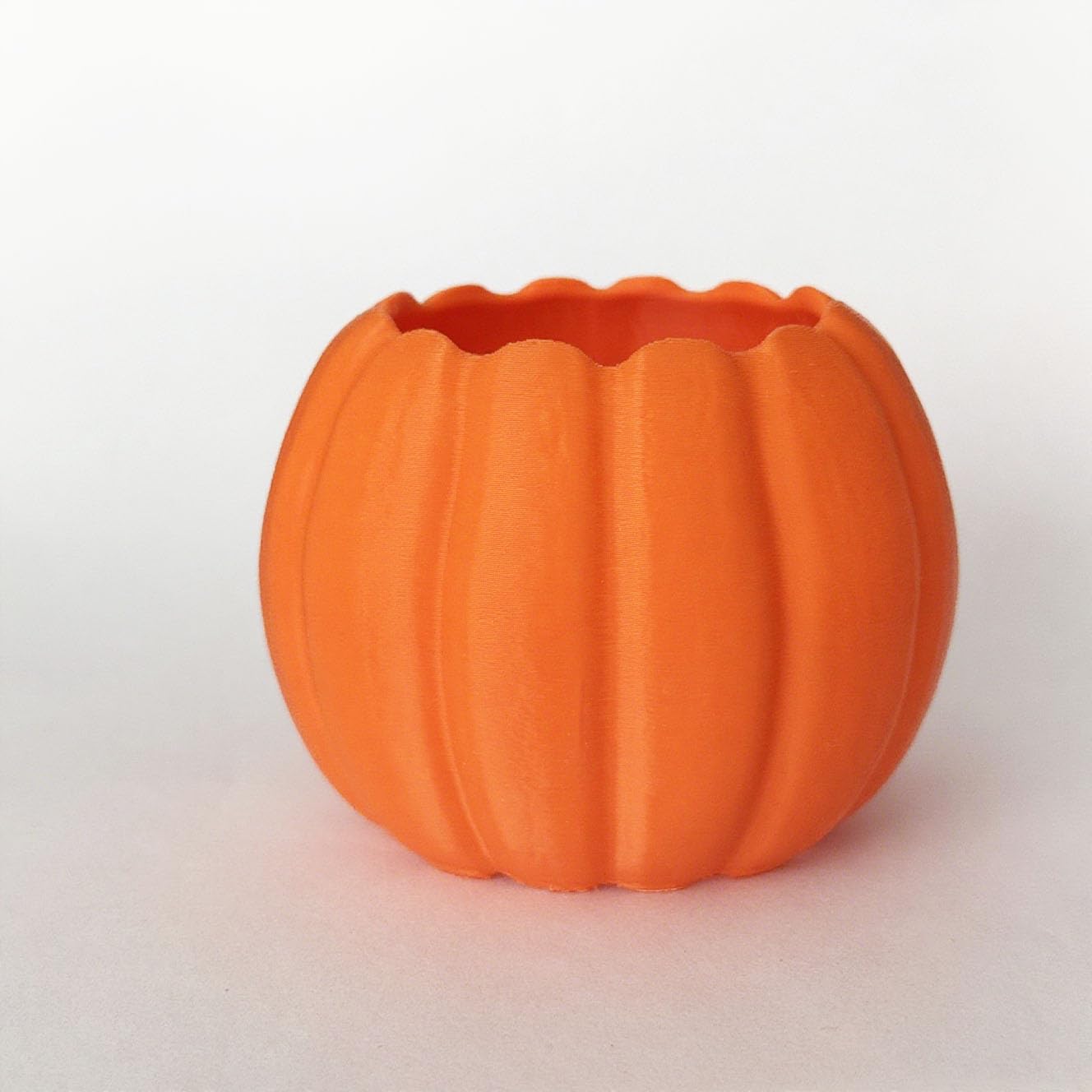 Halloween Pumpkin Holder for Labubu Figure - Cute Serving Bowl for Mini Collectible Display, Holiday Tabletop Decor for Dining & Party Serveware，Halloween Decoration
