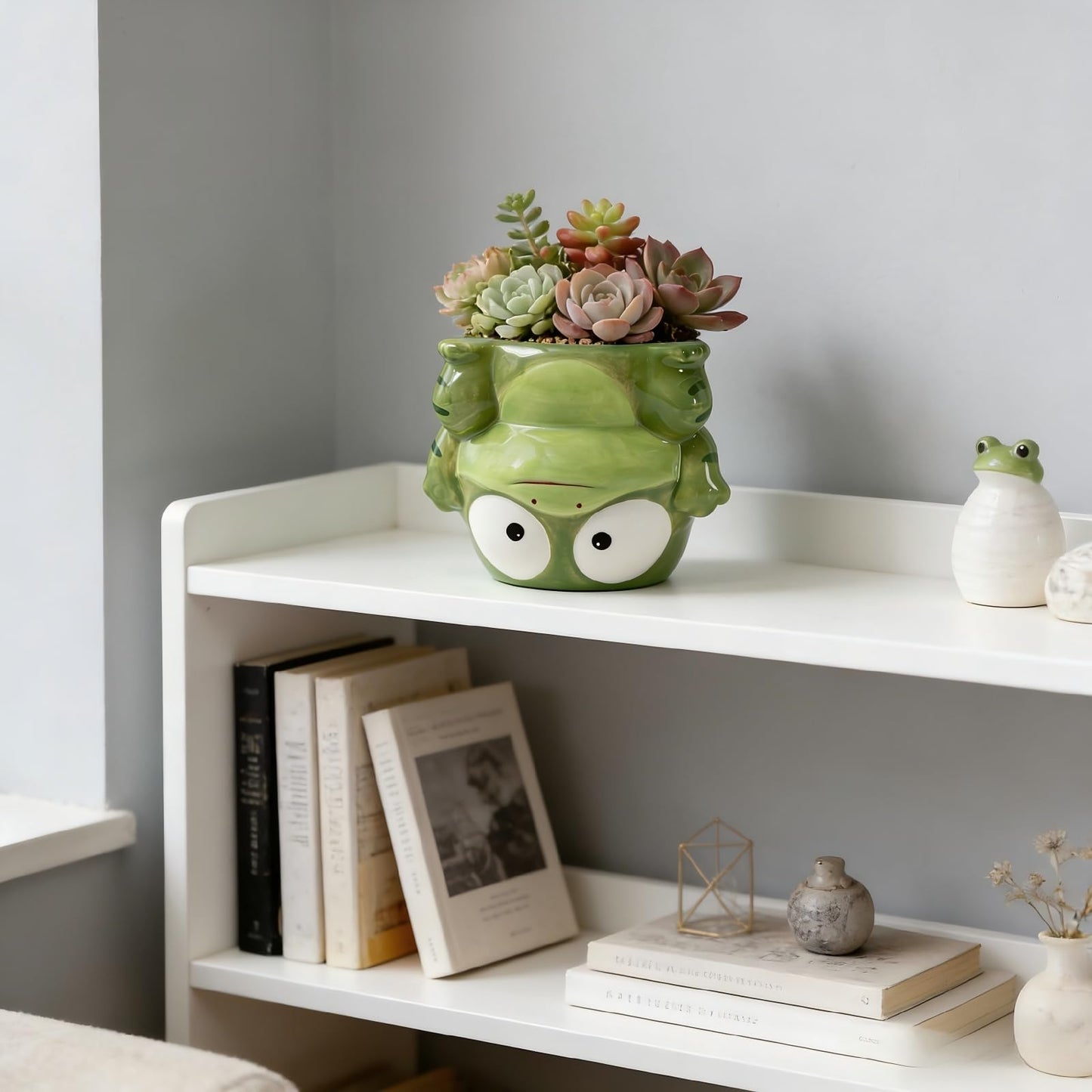 Small Succulent Pot with Drainage, 4 Inch, Indoor & Outdoor Animal Ceramic Planter, Funny Cartoon Frog Shaped Cactus Bonsai Container, Cute Flower Plant Pot for Home Office Desk and Garden Decor