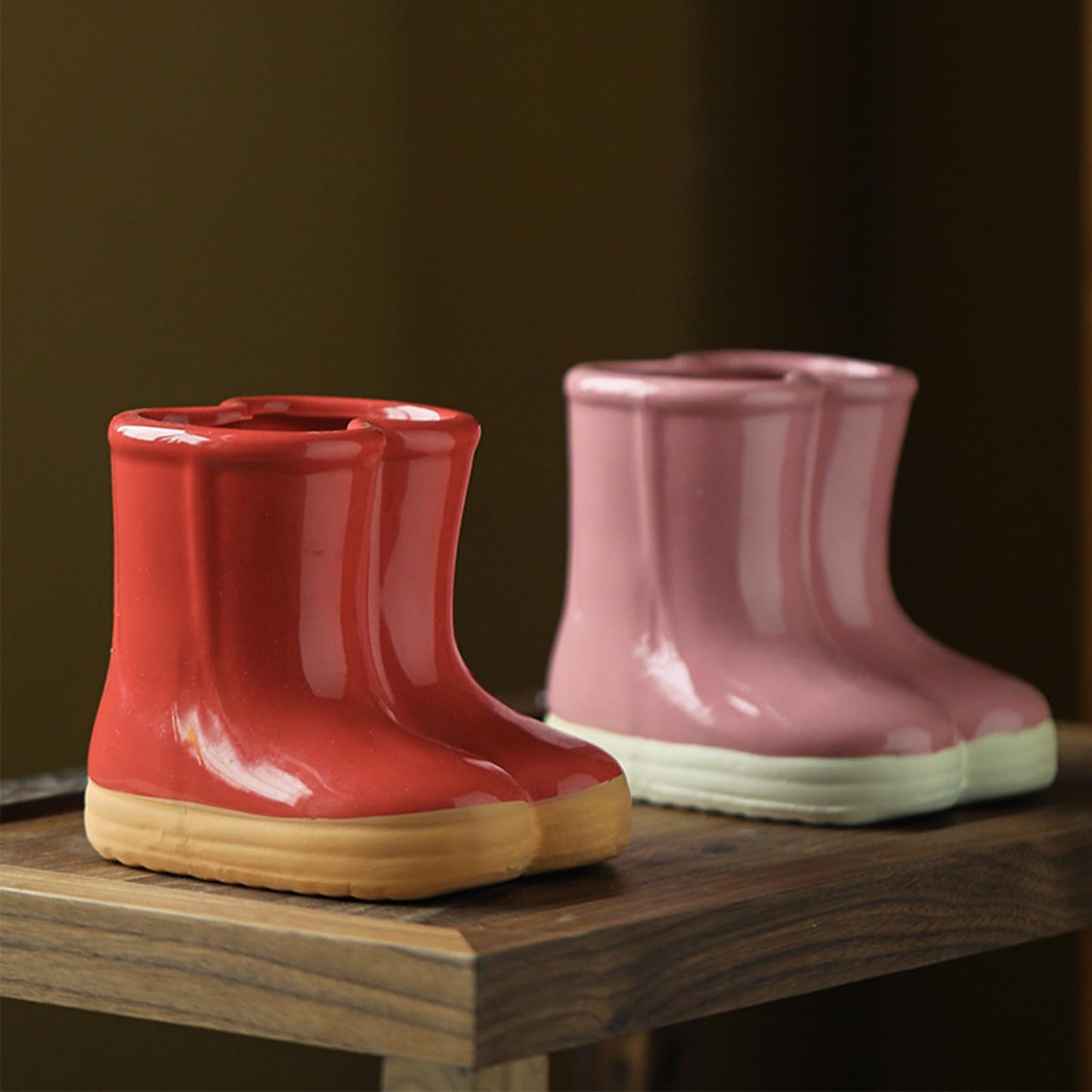 SUZEPER Ceramic Boots Vase, Creative Boots Succulent Planter,Funny Plant Pot for Indoor Outdoor Garden Home Decor(10x13x12cm(4x5x5inch), Red)