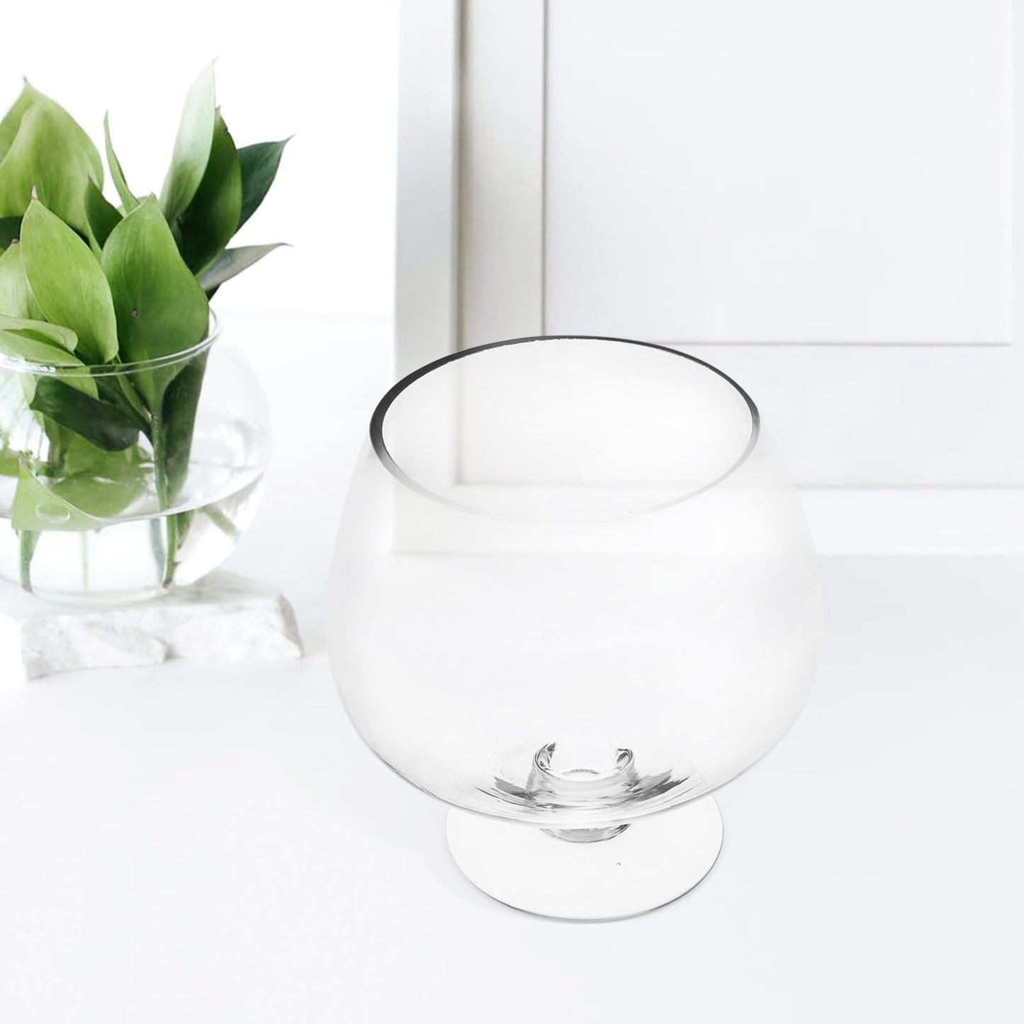 GANAZONO Clear Bubble Bowl Glass Fish Bowl Terrarium Globe Flower Vase Hydroponic Vase Goblet Beer Glass Centerpiece for Home Office Wedding Party Tabletop Decor 6.68inches