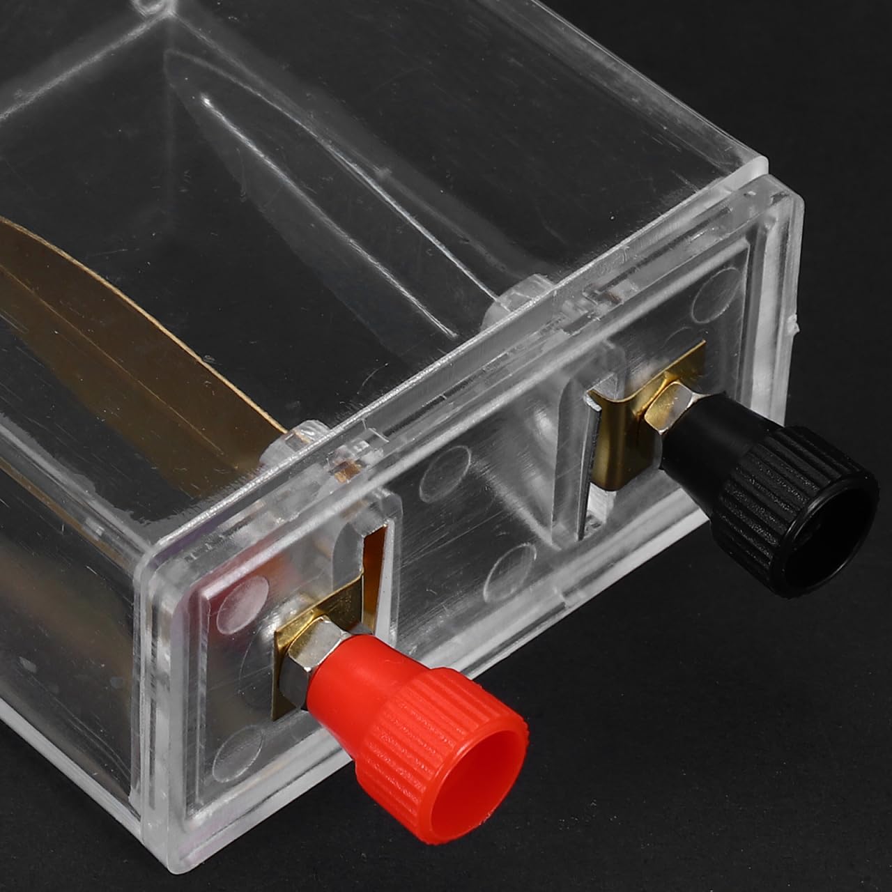 Alipis Salt Water Battery Experiment Kit Liquid Battery Project Box with Iron and Copper Plates Reusable Science Project Kit for Classroom Home Hands on Physics Learning