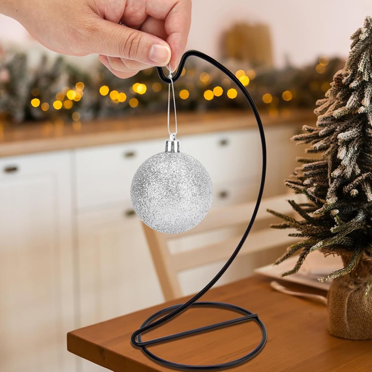 HOMSFOU 3pcs Small Hanging Hook Stand for Glass Globe Terrarium, Black Metal Ornament Display Rack for Tabletop Plant Holder and Craft Decoration