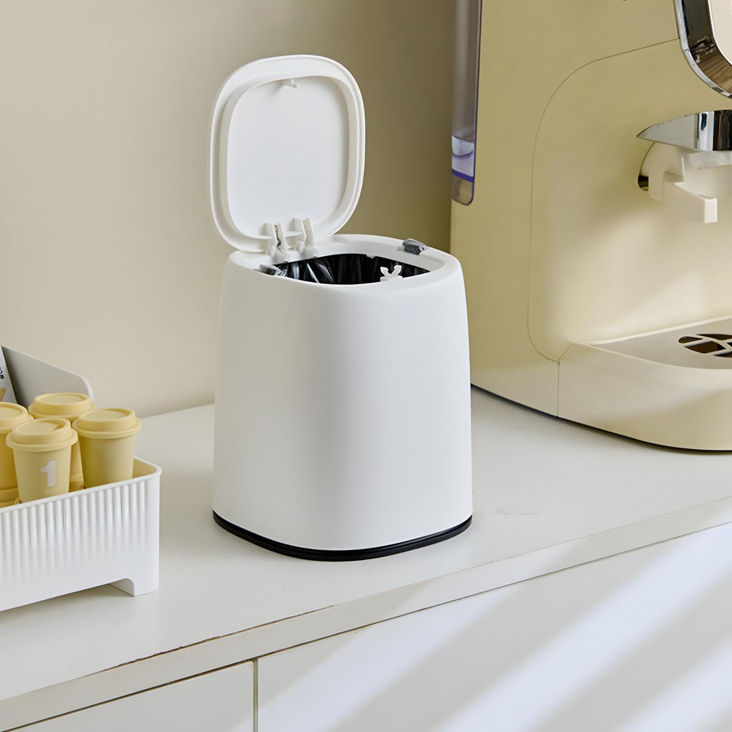 HomDSim Mini Trash Can with Lid, Pop Up Countertop Wastebasket, Tiny Plastic Trash Bin, Counter Garbage Lint Bin Removable Small Garbage Can for Countertop,Dressing Table,Bedsid,Desk