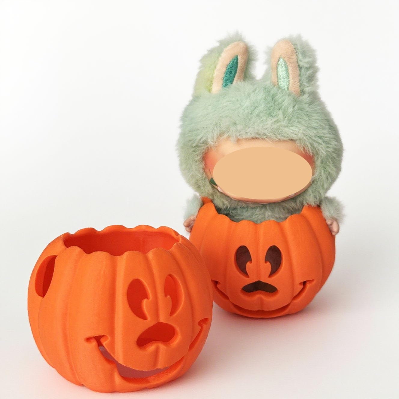 Halloween Pumpkin Holder for Labubu Figure - Cute Serving Bowl for Mini Collectible Display, Holiday Tabletop Decor for Dining & Party Serveware，Halloween Decoration