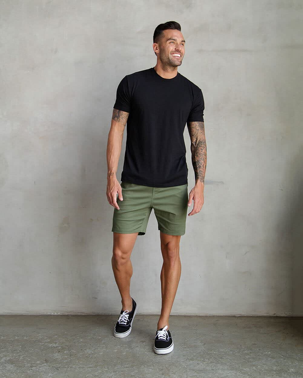 INTO THE AM Premium Men's Fitted Crew Neck Plain Essential Tees - Modern Fit Fresh Classic Short Sleeve T-Shirts for Men (Black, X-Large)