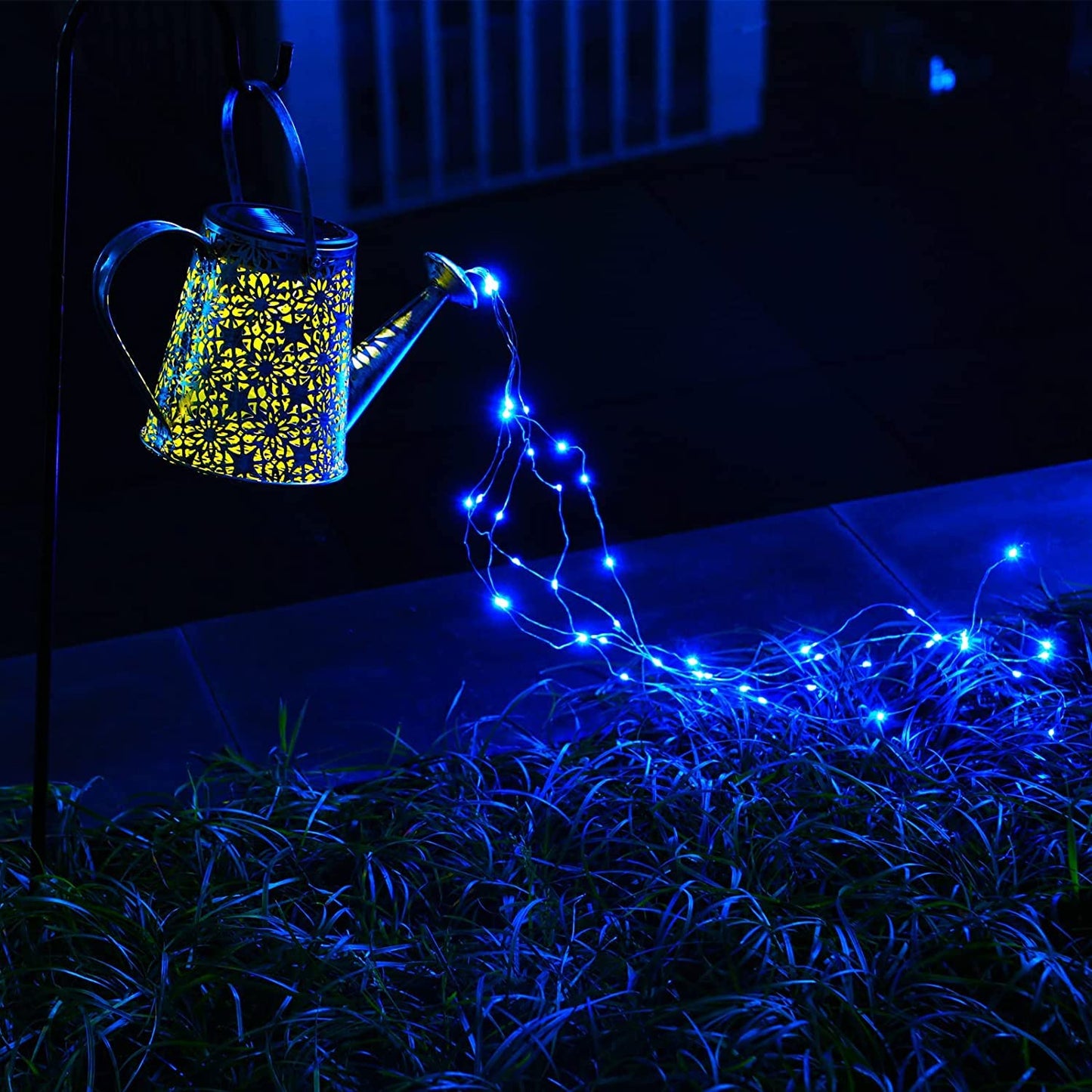 Solar Watering Can Lights,Large Retro Metal Hanging Solar Lights Outdoor Waterproof, Birthday Gifts for Women Mom Grandma Garden Decor Yard Light LED Decoration Outside for Porch Lawn Patio