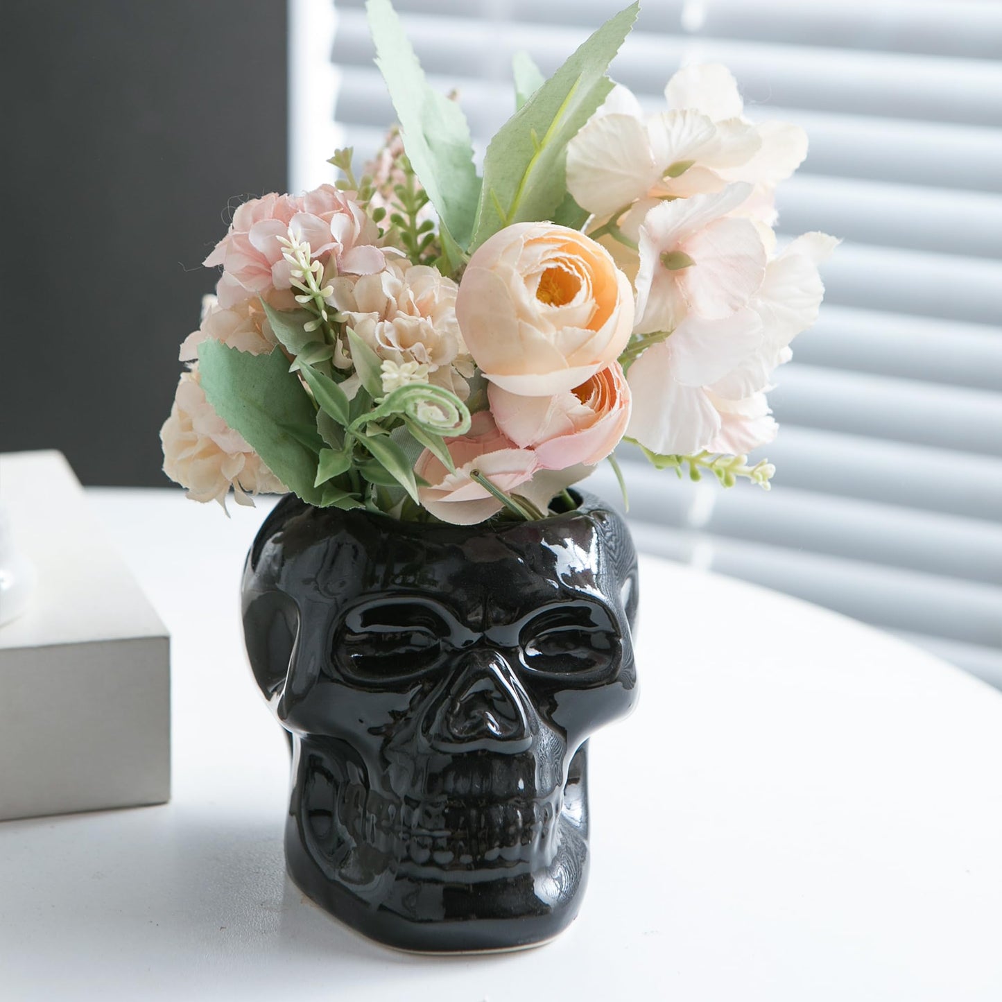 Tanvecle 2 Pcs Skull Planter Pots, Skeleton Vase/Bowl for Flowers, Succulent, Cactus and Candy, for Gothic Home Office Desk, Halloween and Day of The Dead Decorations - White and Black