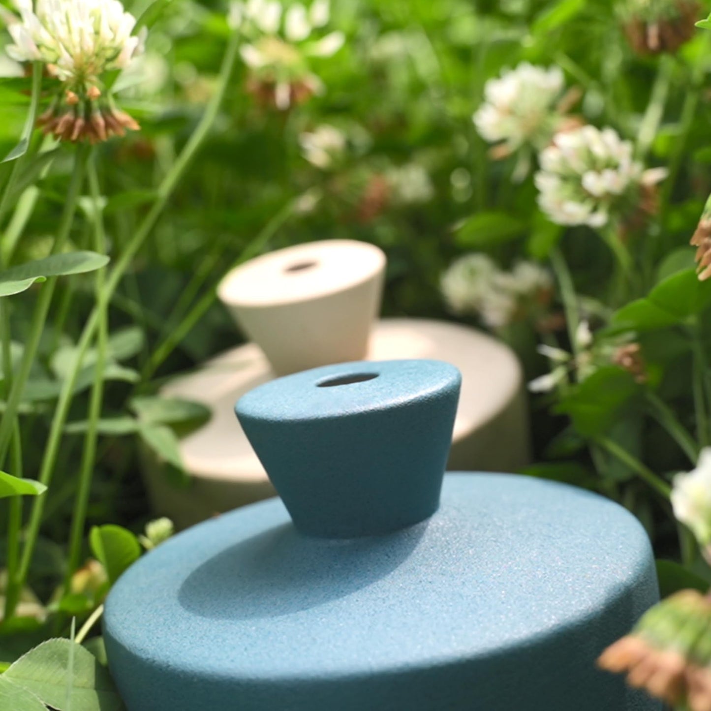 Manykettle Ceramic Watering Bell, Decorative Watering Can for Plants, Stylish Indoor and Outdoor Watering Pot, Perfect for Home Garden and Office Décor (Green 19 fl oz)