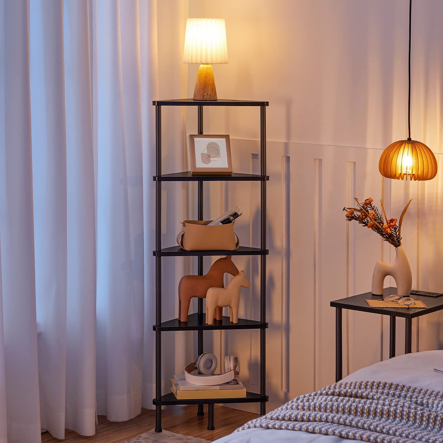 HOOBRO Corner Shelf Stand, Industrial 5-Tier Wall Corner Bookshelf with Metal Frame, Plant Display Shelf, Bookcase for Small Spaces, Bedroom, Living Room, Black BK33CJ01