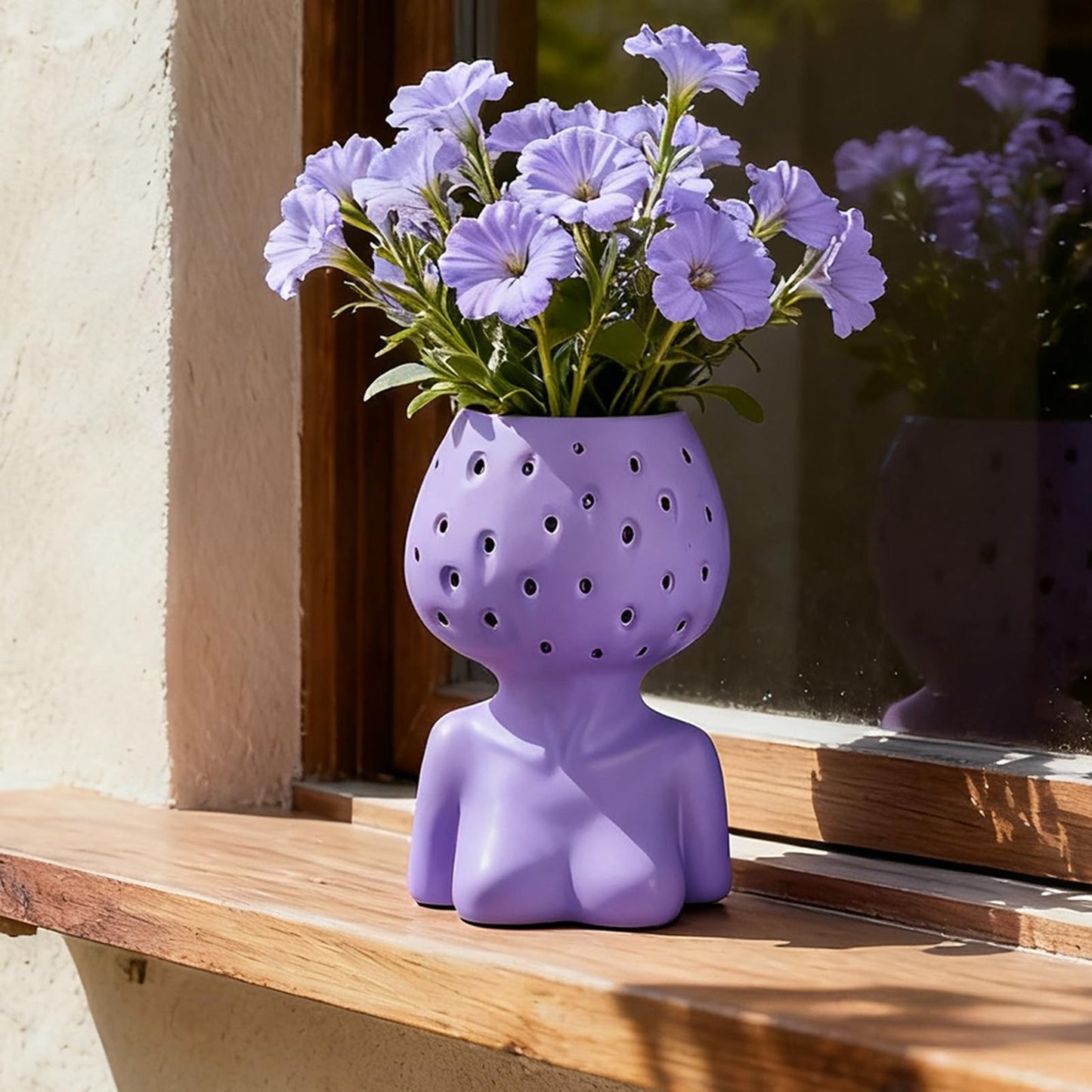Ravixor Female Form Flower Vase, Unique Face Planter Pot with Drainage Hole, Resin Flower Pot for Indoor Outdoor Plants Succulents Boho Home Decor Gift, Purple