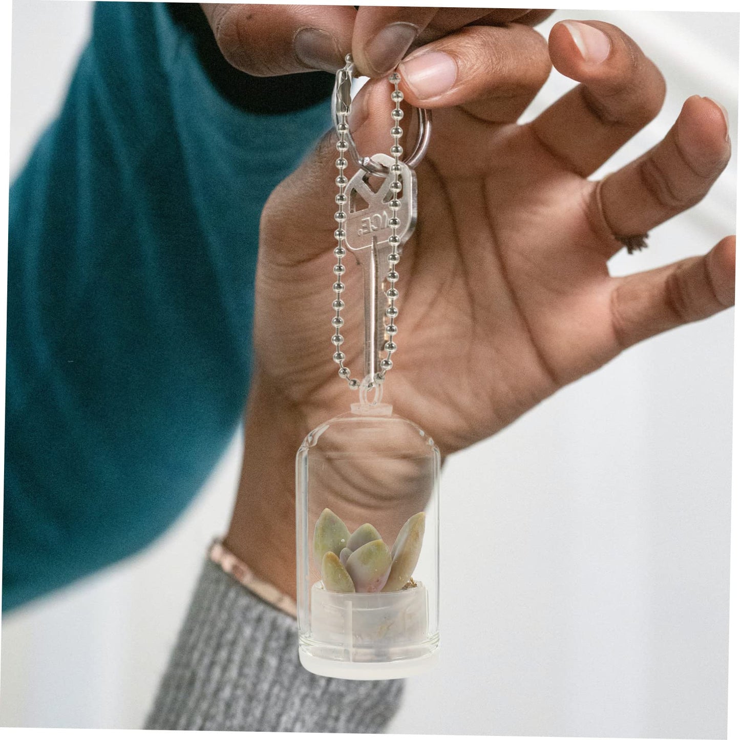 ifundom 6Pcs Miniature Glass Terrarium Keychain Pendant for Air Plants Miniature Vases Accessories for Plant Propagation and Home Decor