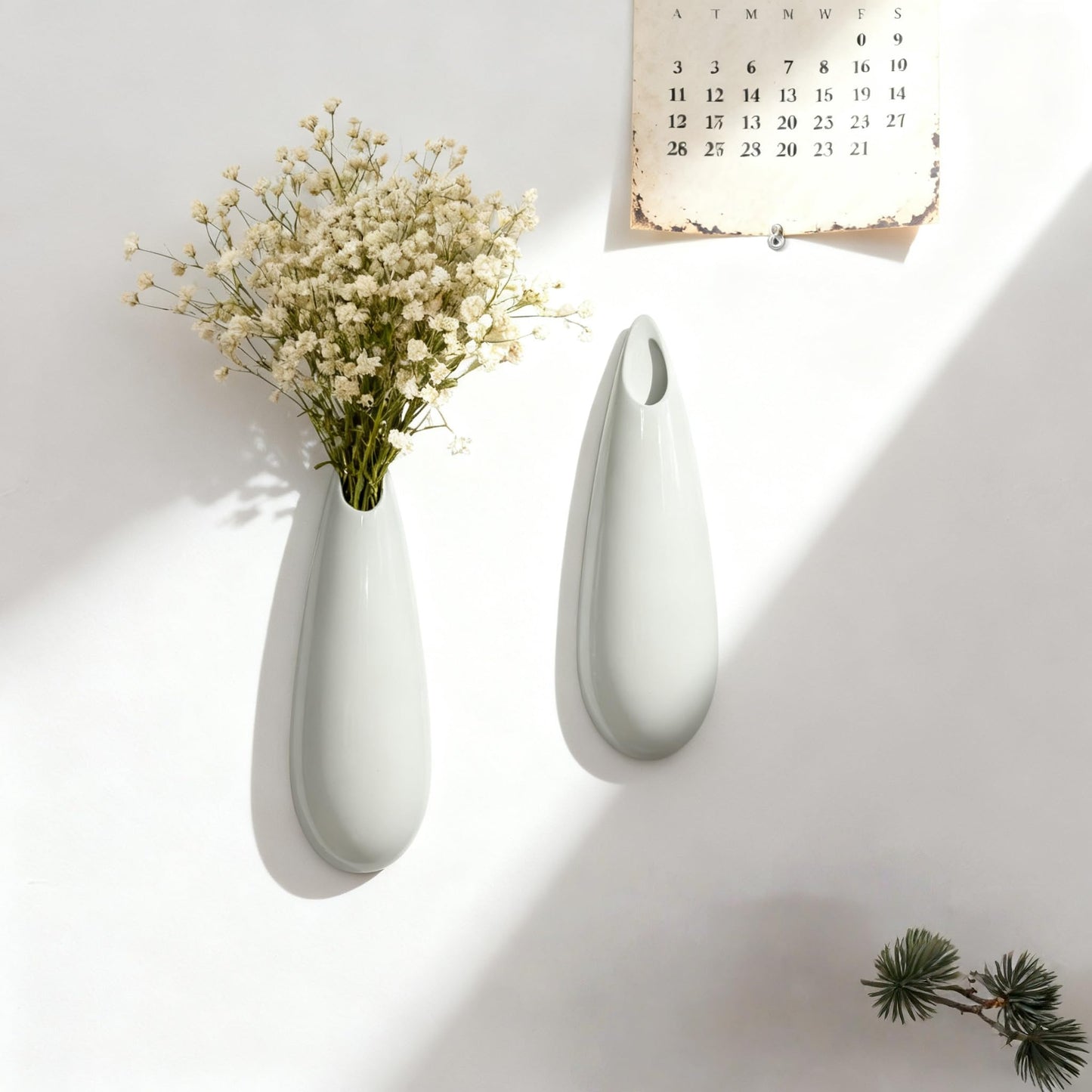 GDSZJLJ Hanging Ceramic Wall Vases, 11.8 Inch,Set of 2, Cubicle Modern Decor Wall Plant Holder Vase for Indoor Plants,Propagation Hanging Flower Pots for Air Vases,White