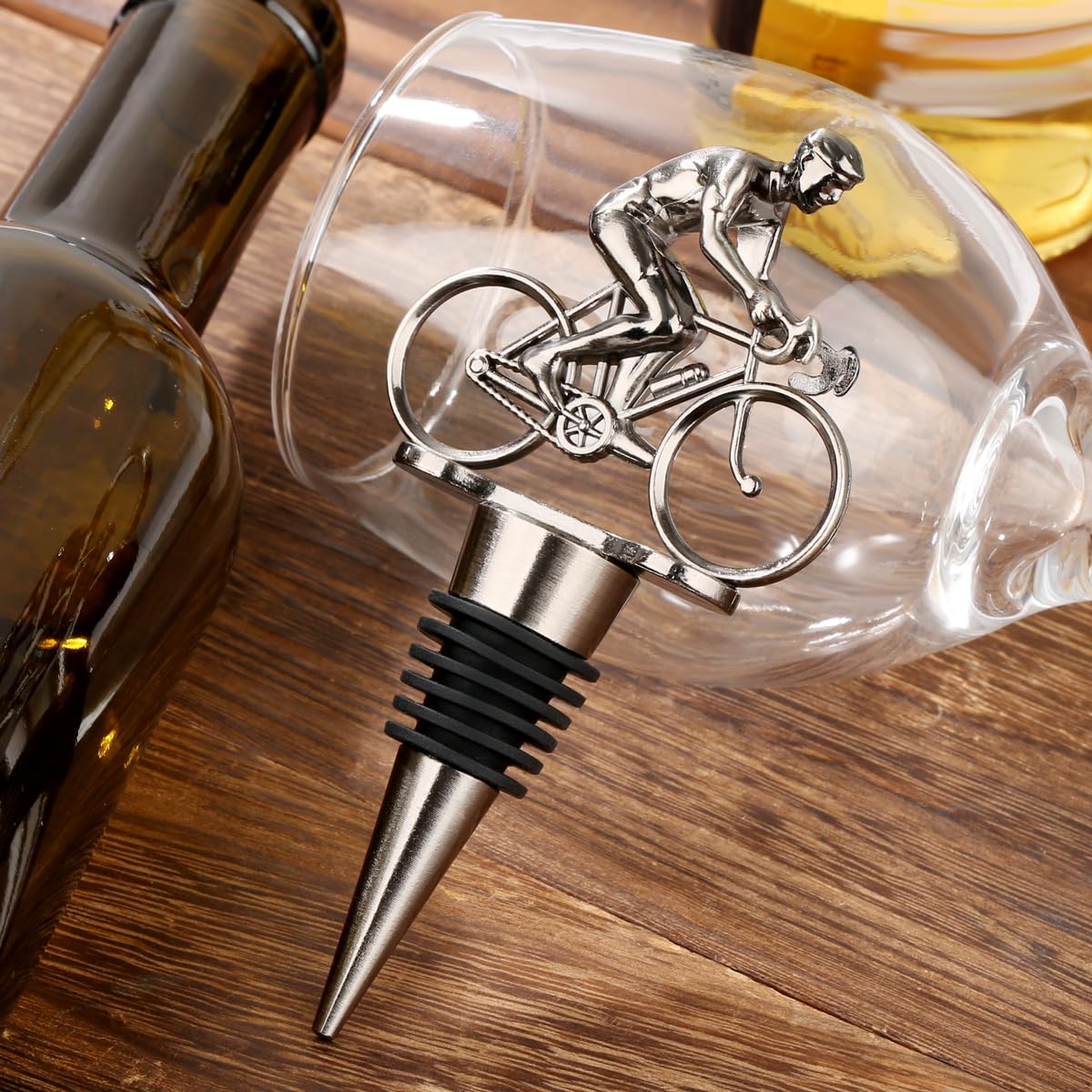 LULLEA Cycling Wine Bottle Stopper, Bicycle Gifts Cyclist Gifts Wine Gifts for Father's Day, Christmas, Birthday, Silver Bottle Stopper for Wine and Champagne with Bag