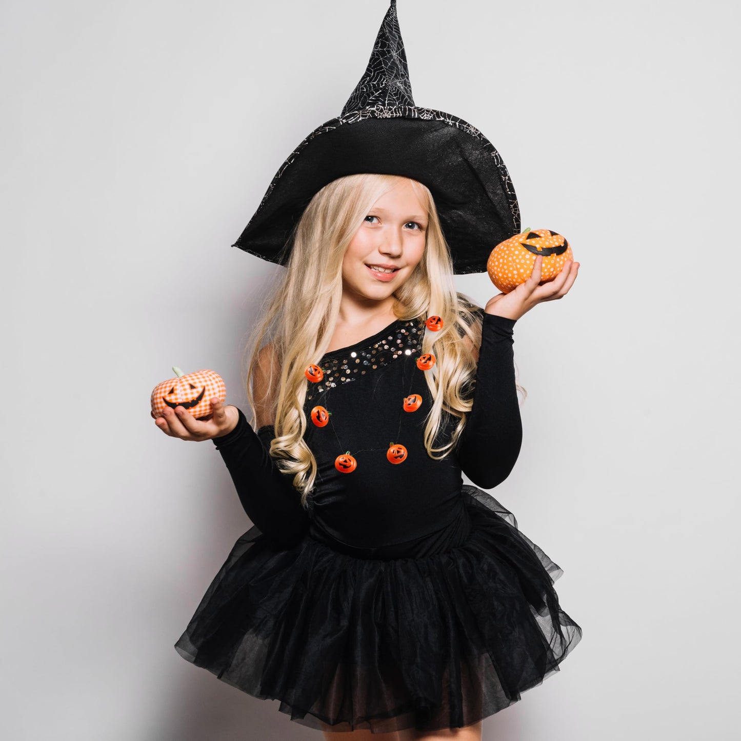 JOYIN 3 Pcs Halloween LED Necklace Pumpkin Shaped Jack o' Lantern Glowing Necklaces for Halloween Party Favor and Supplies, Party Costume Accessory Supplies