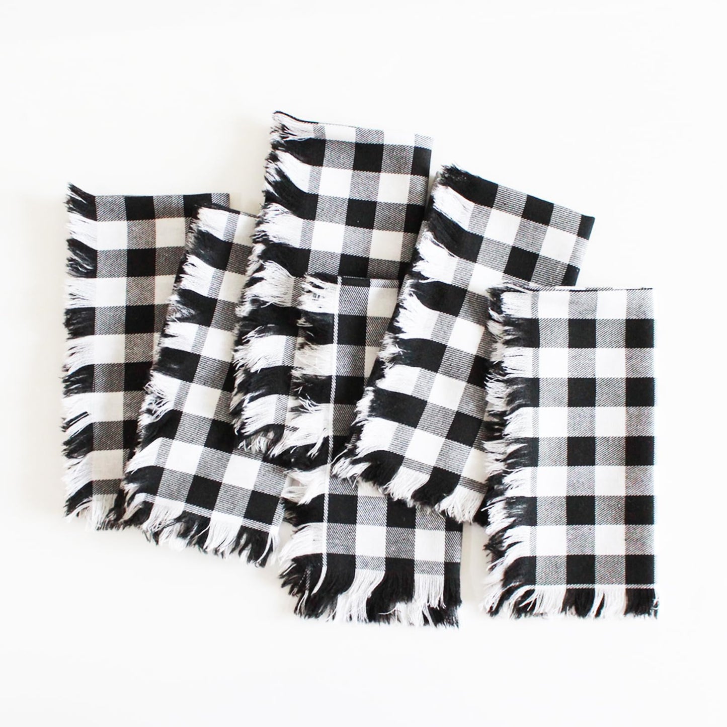 Black Buffalo Checkered Cloth Napkins, Set of 6, 18x18 inch Farmhouse Gingham Napkins with Fringe, Reusable Cotton Napkins for Dinner Parties, Thanksgiving, Halloween & Christmas Decor