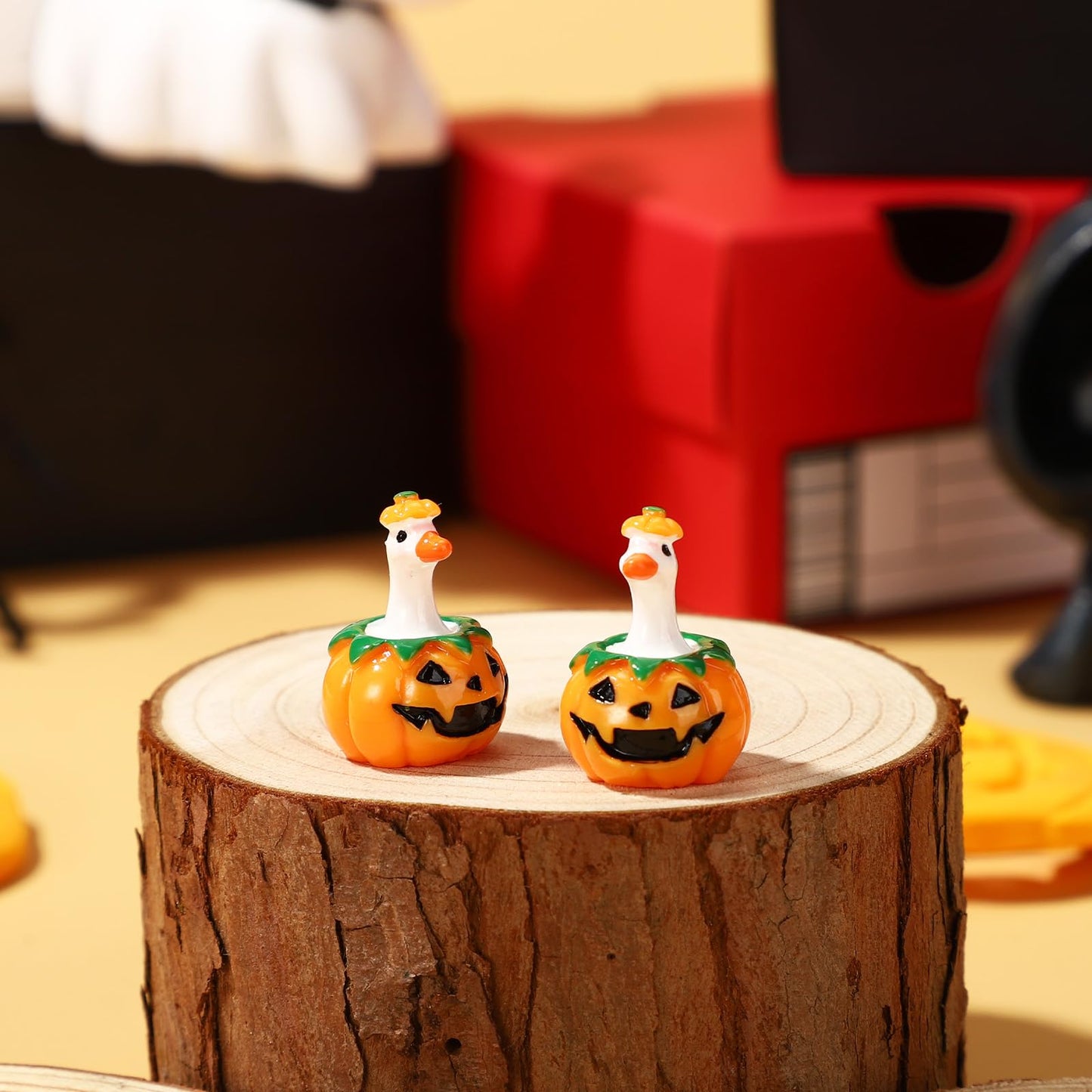 50pcs Mini Small Micro Halloween Pumpkin Goose Figures Bulk, Miniature Tiny Resin Ducks Statues Cute Pumpkin Figurines Decorations for Dollhouse Fairy Garden DIY Craft Party Favors