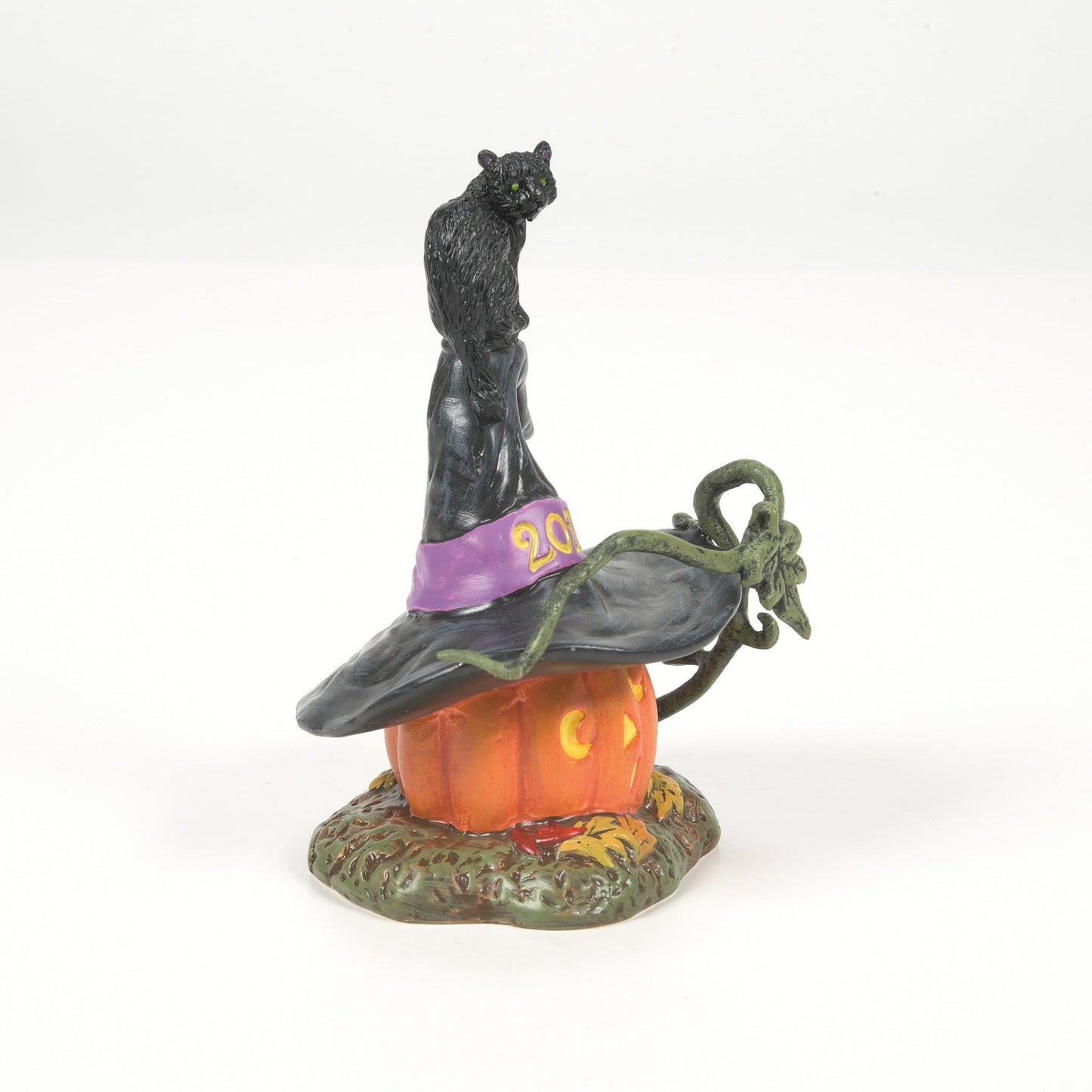 Department 56 Village Collection Accessories Halloween Feline Noir Cat on Pumpkin 2025 Dated Figurine, 4.02 Inch, Multicolor