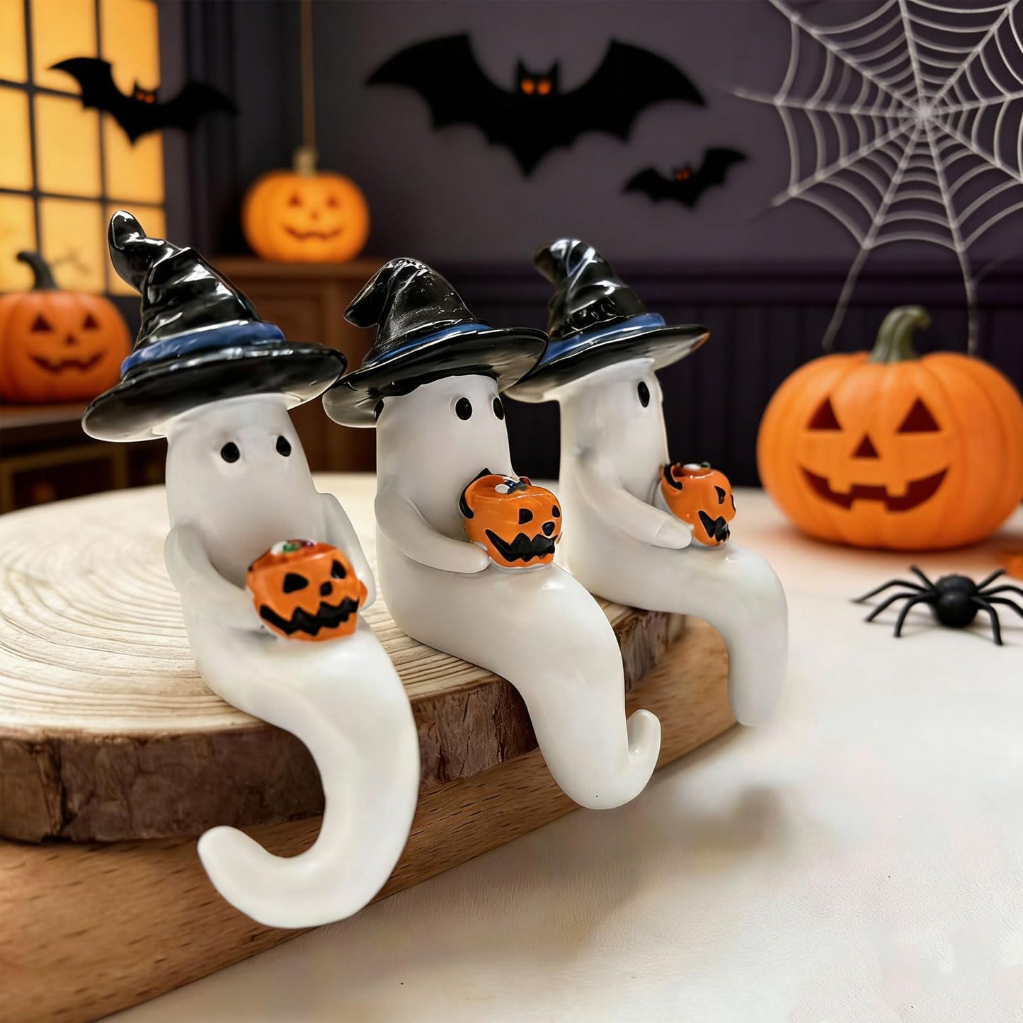 Hikiwin 3Pcs Halloween Ghost Figurine, Cute Spooky Resin Statue, Mini Ghosts Decorations for Gift, Funny Little Ghost Statue for Tabletop Home Decor, Halloween Decorations Indoor