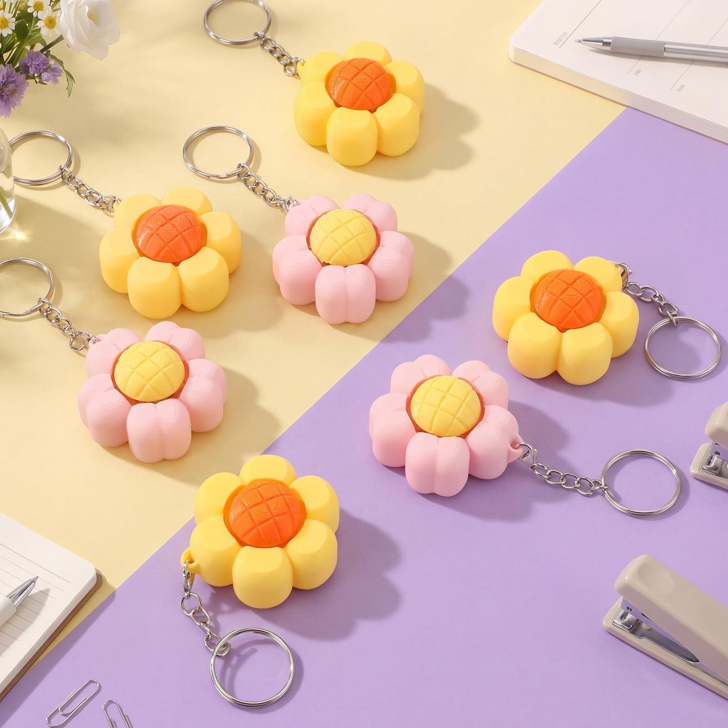 Kenning 24 Pcs Flower Clicker Fidget Keychain Bulk 3D Printed Daisy Sensory Fidget Toys for Adults Stress Relief Flower Keychains for Teacher Appreciation Gifts Birthday Party Favors Coworker Gifts