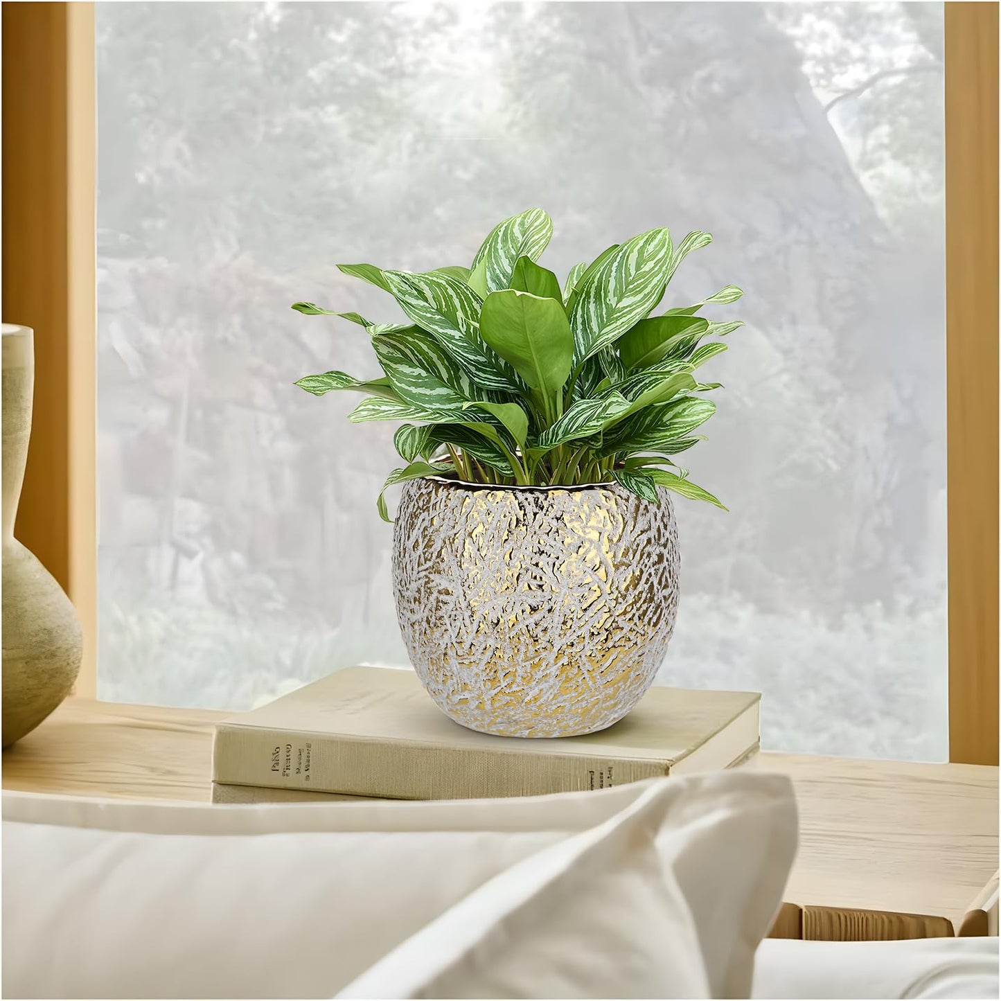 Ceramic Plant Pots for Plants Indoor 5.3 Inch Round Gold and White Flower Pot Gilded Decorative Planter with Drainage Hole and Saucer Modern Ceramic Pot for Succulents Orchids Cactus Herbs Home Decor