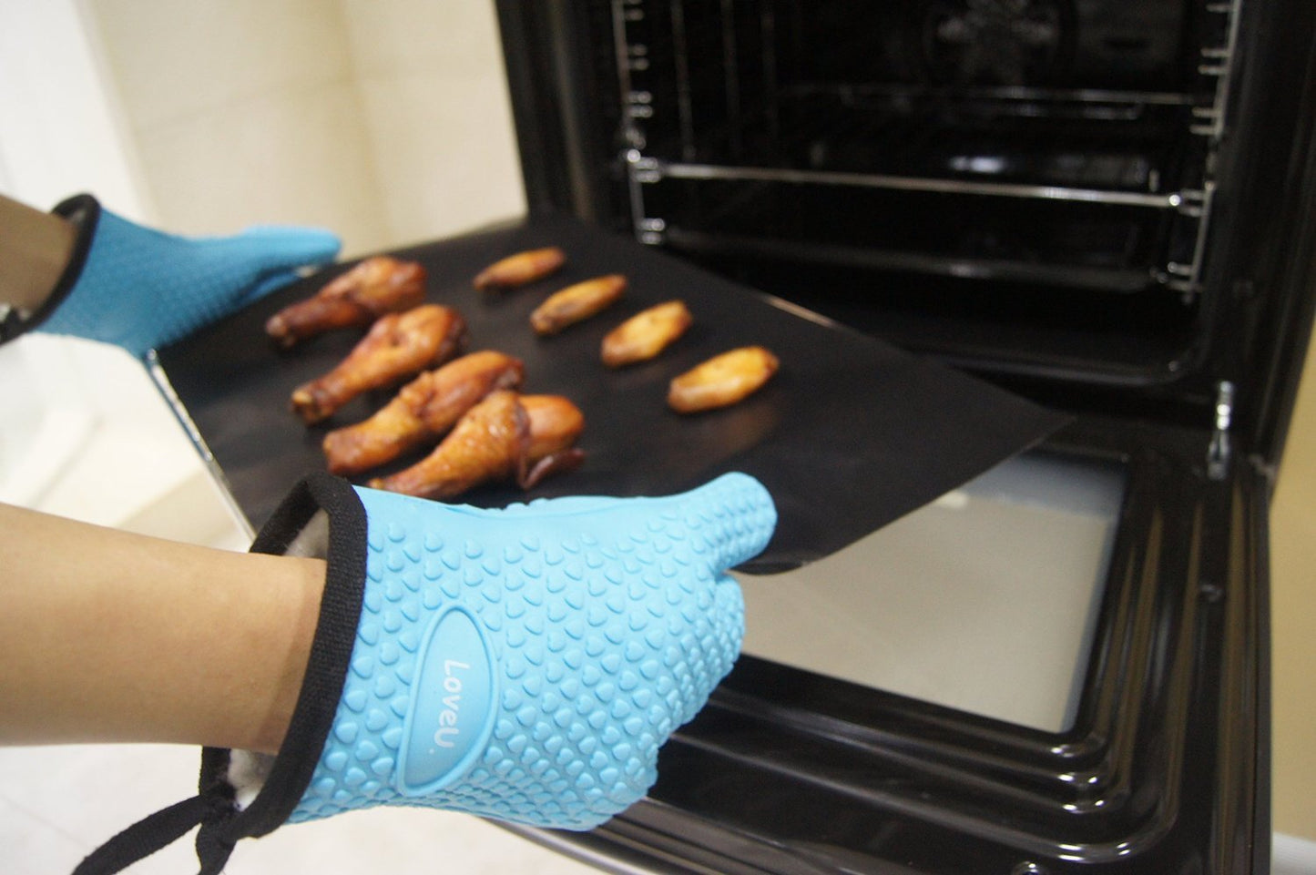 Loveuing Kitchen Oven Gloves - Dual-Layer Heat Resistant Grilling Gloves, Silicone Oven Mitts with 5 Fingers, Waterproof Non-Slip Pot Holder for Barbecue, Cooking, Baking (Blue)