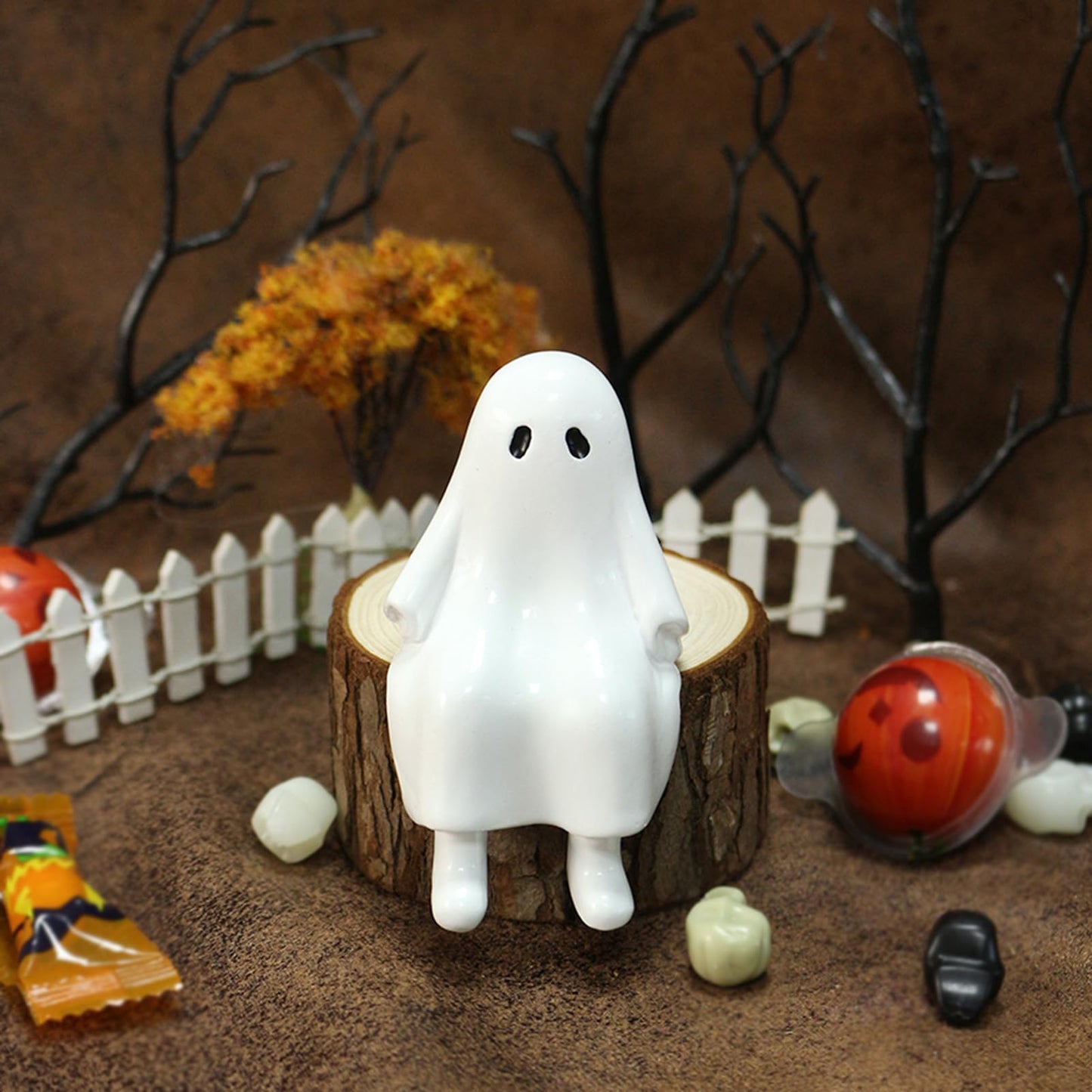 Halloween Resin Sitting Ghost Figurine Garden Sculpture Decor for Outdoor Patio, Balcony Planter, Home Bookshelf