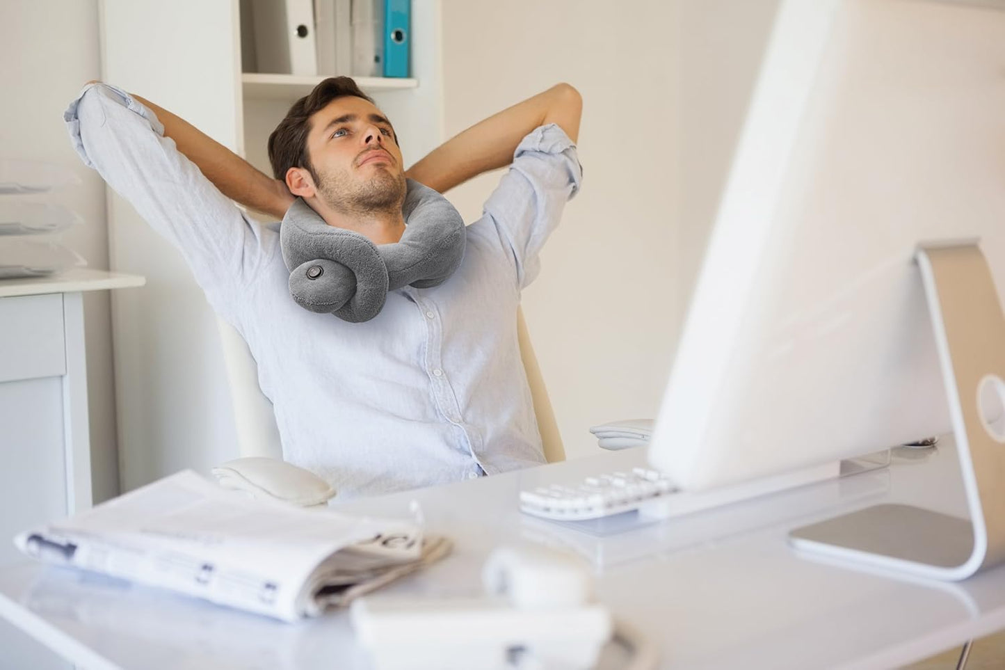 Ideas In Life Vibrating Massaging Neck Pillow - Colors Vary - Wrap Around Feature for Massage Therapy Electric BO Cushion Relax Muscles Relieve Stress for Office Home Travel - Random Colors Vary
