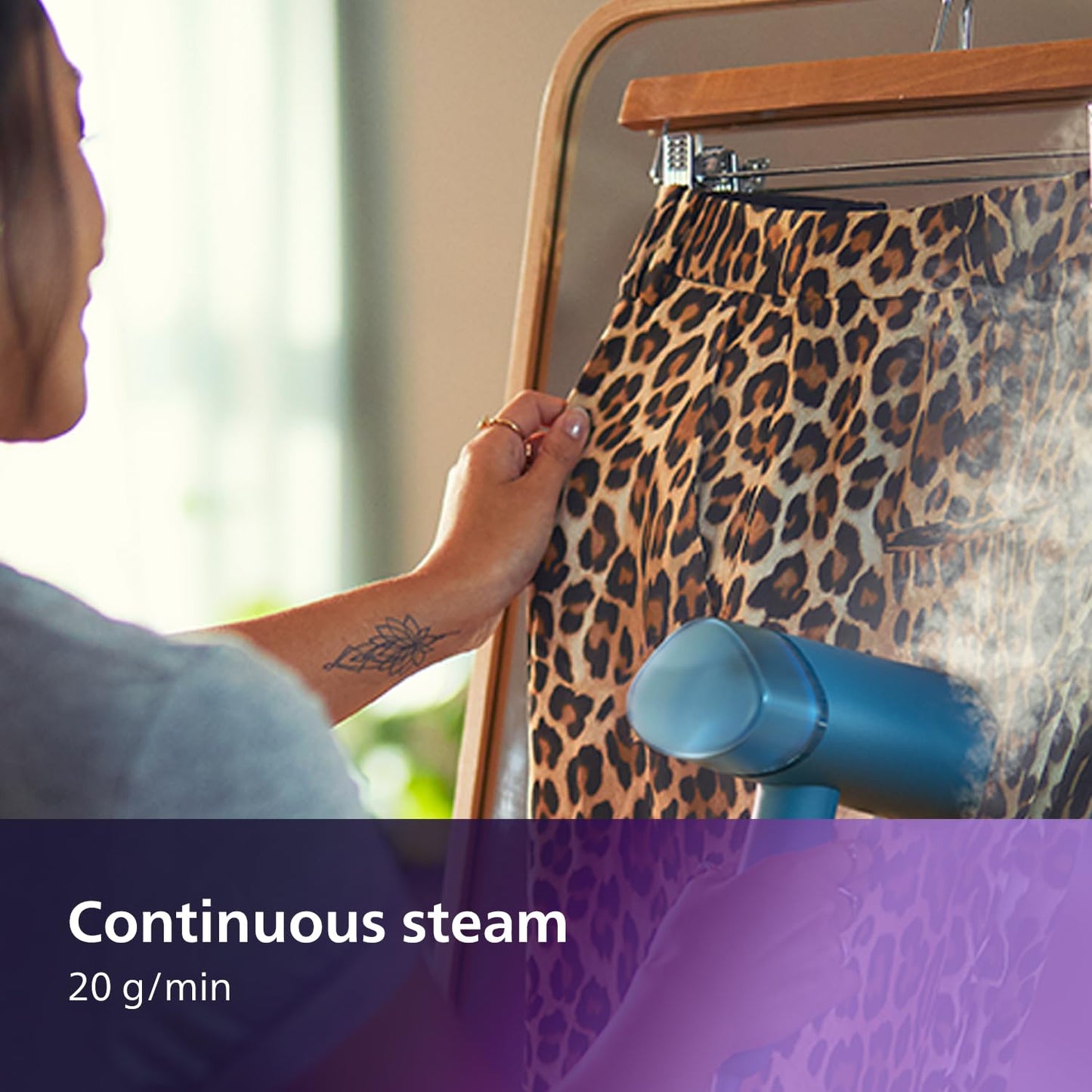 Philips 3000 Series Handheld Steamer - 1000W, 20 g/min Steam, Detachable 100ml Water Tank, Plastic Plate, Blue (STH3000/20)
