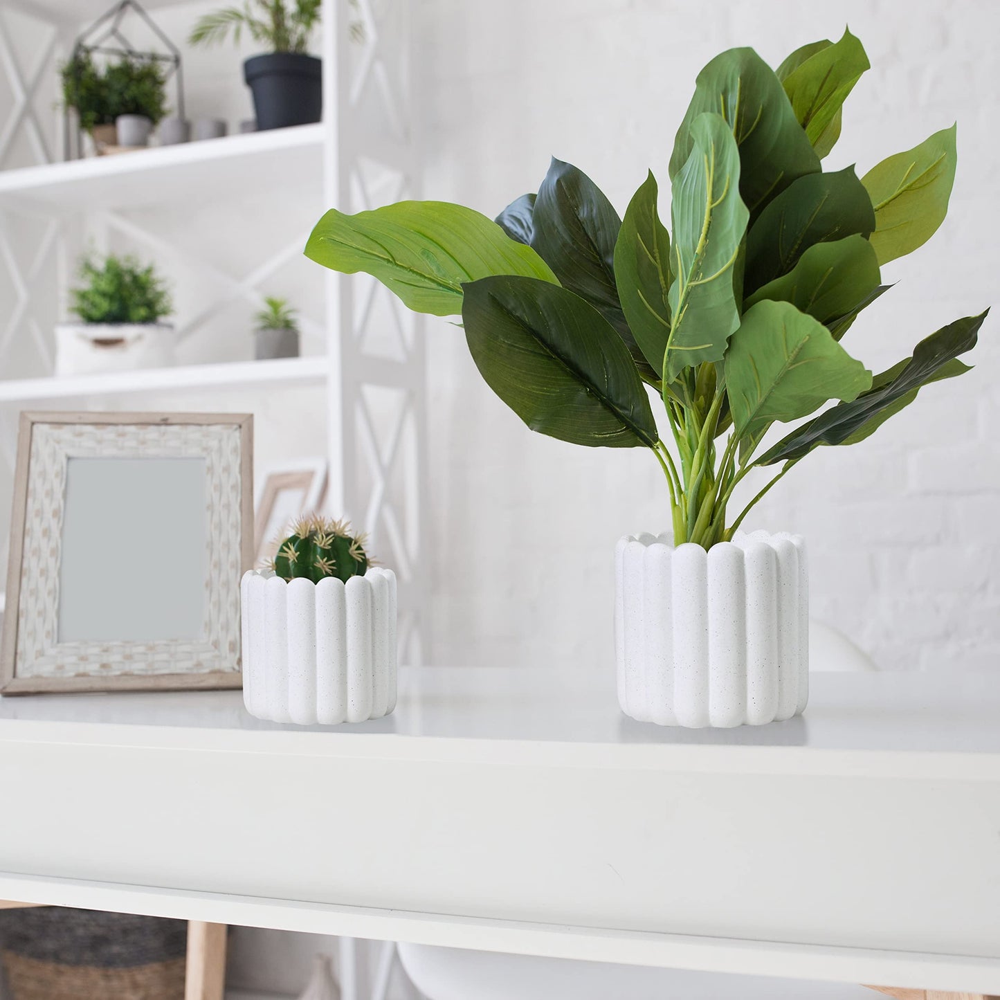 Olly & Rose Vertical Striped Ribbed Plant Pots - Charcoal Speckled White Planters - 6.5" and 5.3" Diameter Flower Pots for Indoors and Outdoors (White Ribbed)