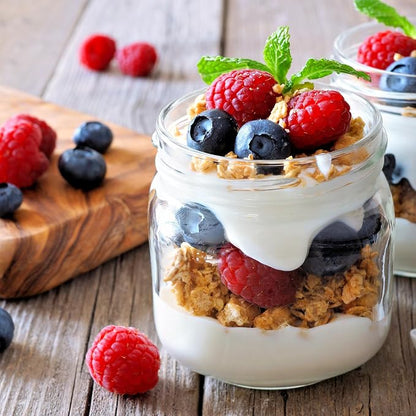 SHOWIN Overnight Oats Containers with Lids, Glass Jars with Lids 4 pcs, Candy, Wide Mouth Mason jars for Salad, Yogurt, Snacks, Meal Prep