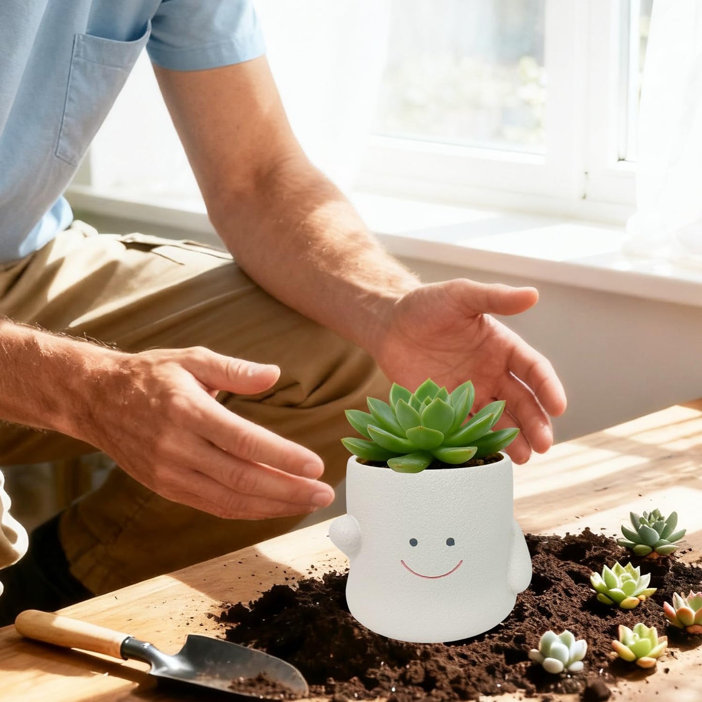 LLYSTTDS Smily Face Planter Pot Cute Resin Succulent Pots for Plants Creative Succulent Flower Pots Tabletop Decorations for Mother and Appreciation Christmas