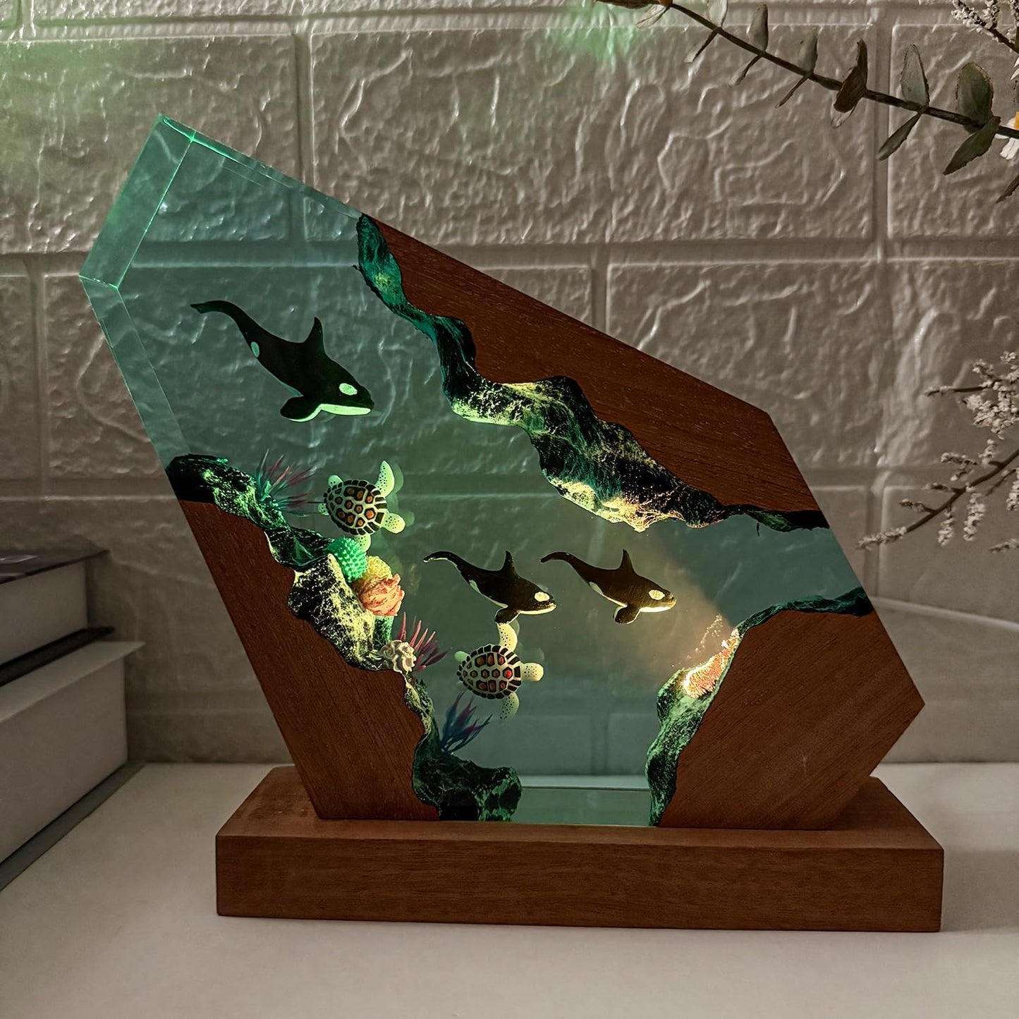 Orca Ocean Resin Lamp - Handmade Resin Night Light with USB Port, Variable Lights, Marine Biology Gifts for Women and Men, Ocean Enthusiast Collectibles, Unique Birthday Gifts for Him & Her (6"x4")