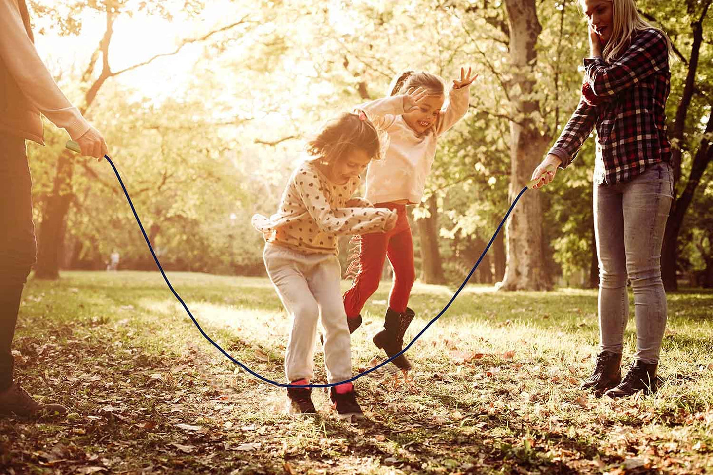 Double Dutch Jump Rope 16 ft 2 Pack, Adjustable Long Skipping Rope with Wooden Handle, Multiplayer Team Jumping Rope for Kids Adults, Long Enough for 5-6 Jumpers