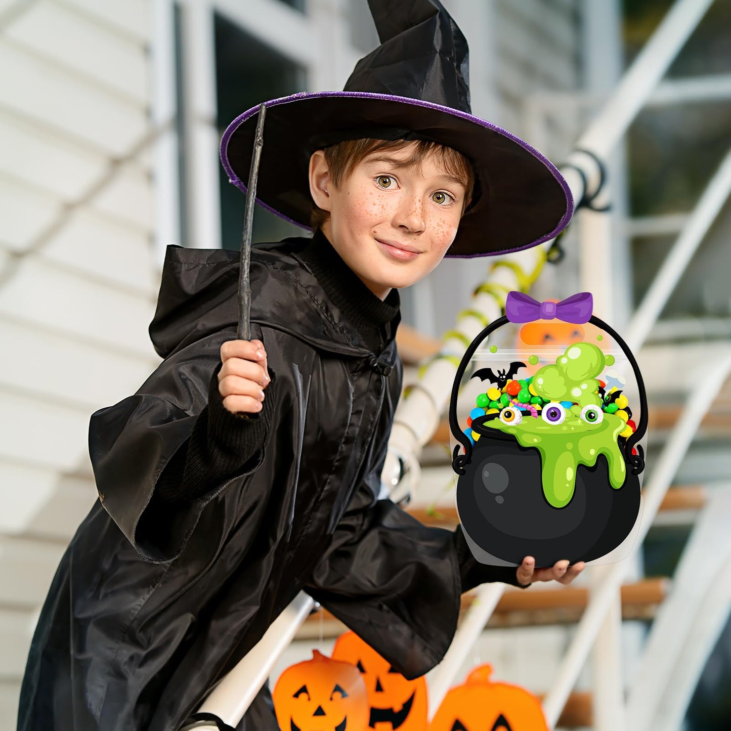 Fuutreo 50 Pcs Halloween Bags Plastic Halloween Goodie Bags with Handles Scary Holiday Sealed Pouch Sealing Cauldron Treat Candy Pouch for Scary Holiday Party Candy Gift Supplies Decoration(Cauldron)