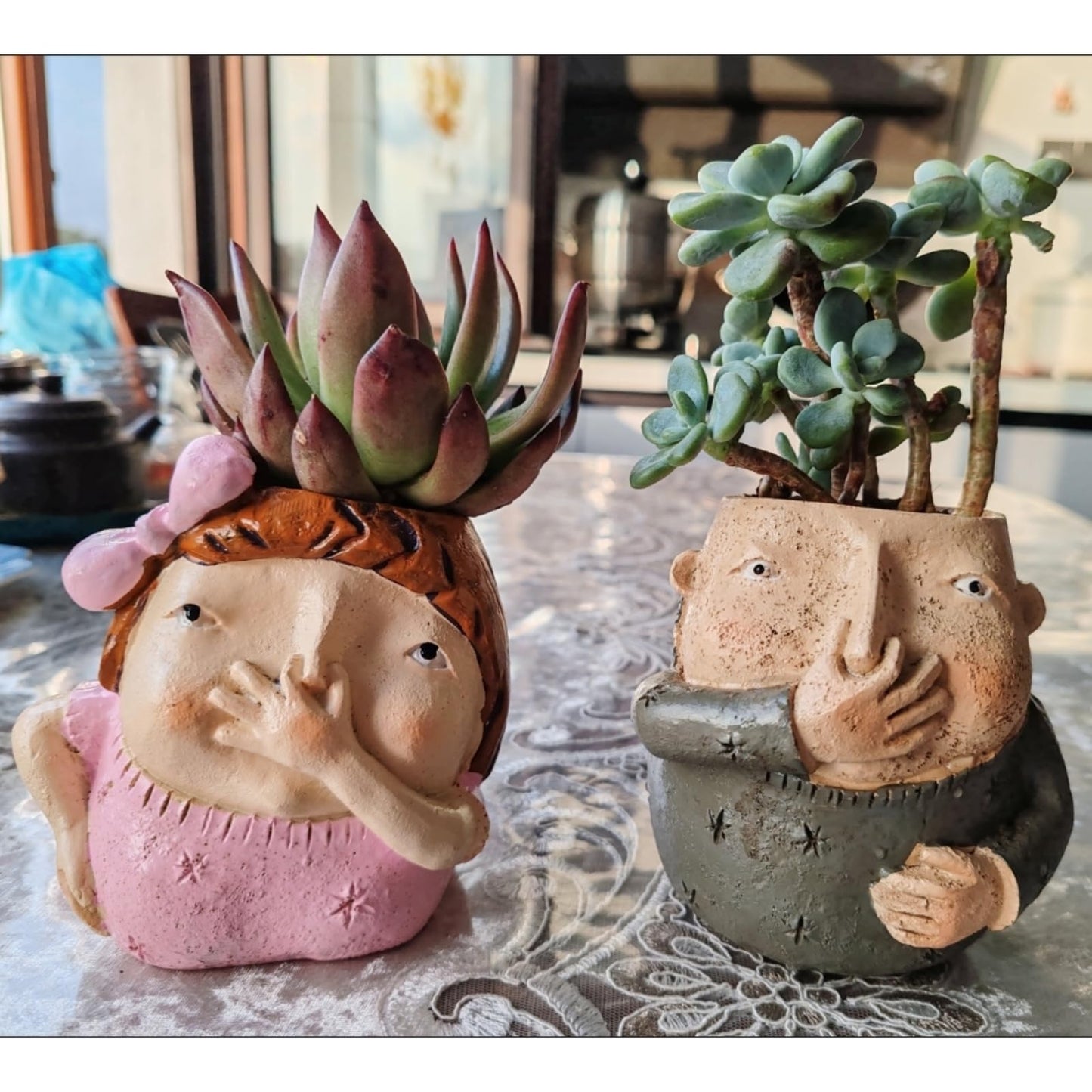 MOSYFEIBI Boy and Girl Planter Pot Set of 2, Whimsical Kids Planters for Indoor Outdoor Plants, Resin Succulent Pot with Drainage, Weather-Resistant Farmhouse Garden Decor (Boy and Girl)