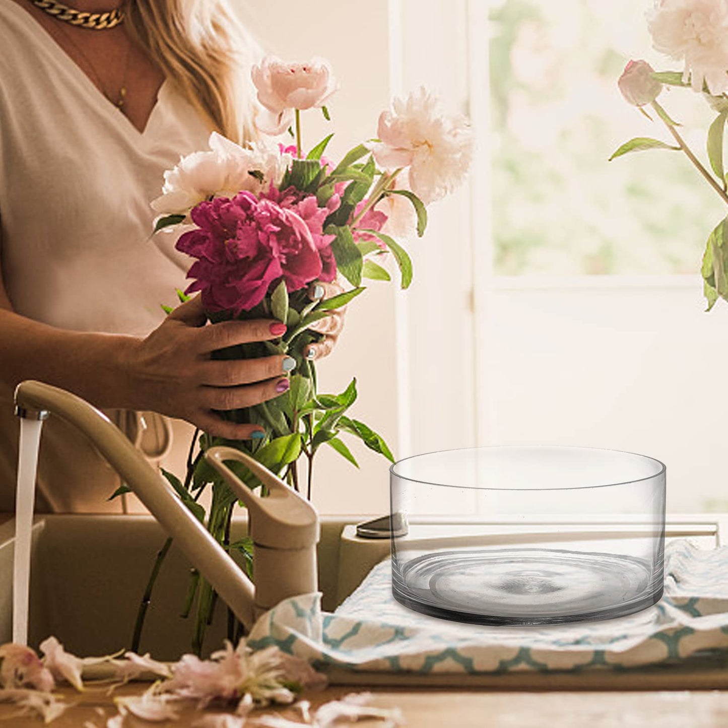 YOUEON Wide Glass Cylinder Vase, 4" Tall x 8" Wide Flower Glass Vase, Cylinder Terrarium Bowl, Decorative Centerpiece for Weddings Events, Pillar Candle, Flower Arrangement, Clear