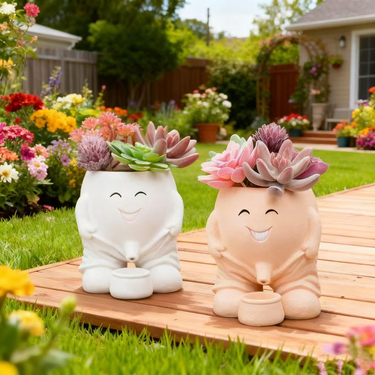 EMINGSKY Smiling Face Head Planter, Cute Resin Face Flower Pot with Drainage Hole, Unique Succulent Cactus Planter, Quirky Indoor Outdoor Home Office Decor for Small Plants (Khaki)